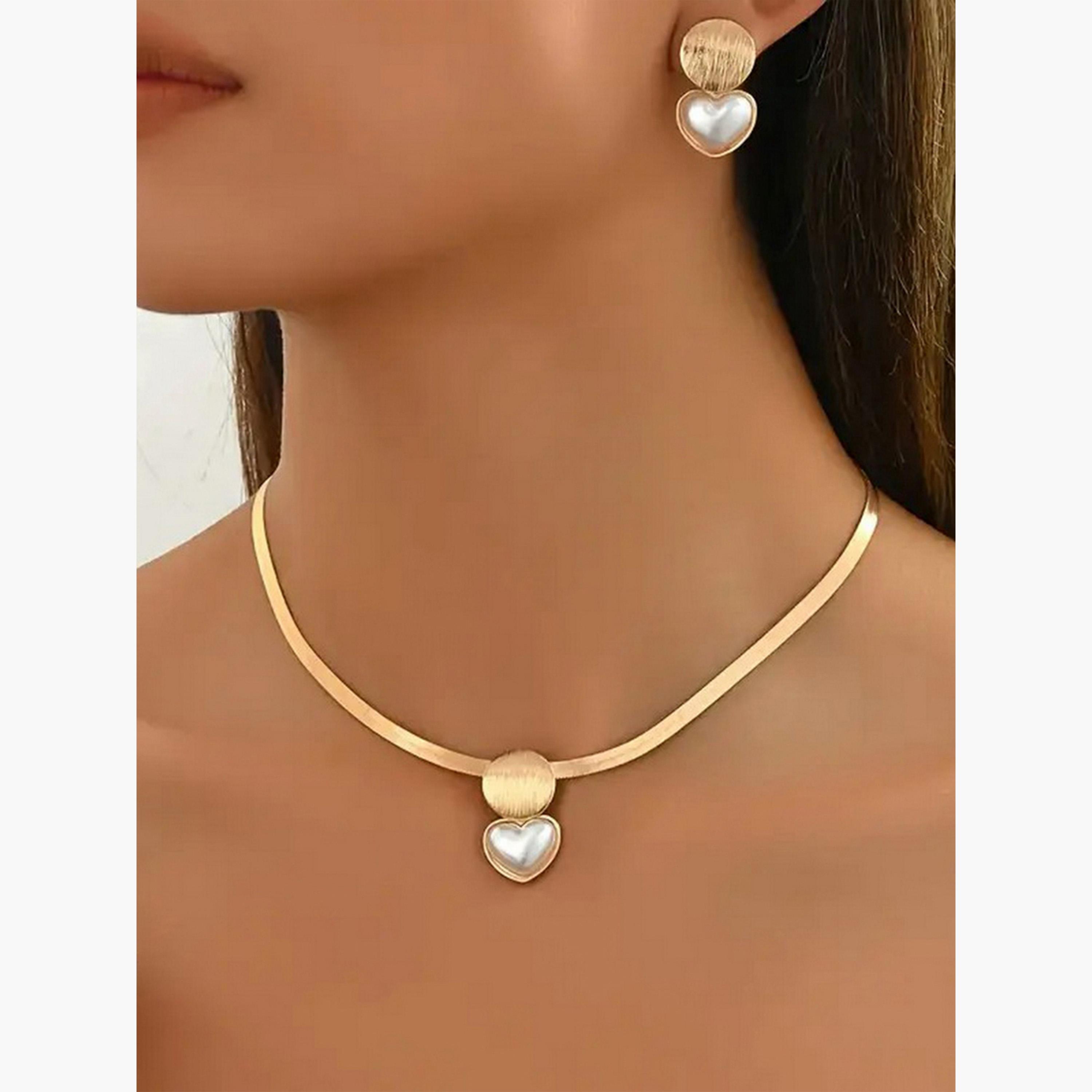 تيك تو - مجوهرات من قلادة وأقراط على شكل قلب من اللؤلؤ الصناعي-women-watchesandjewellery-jewellery-jewellerysets-image-2