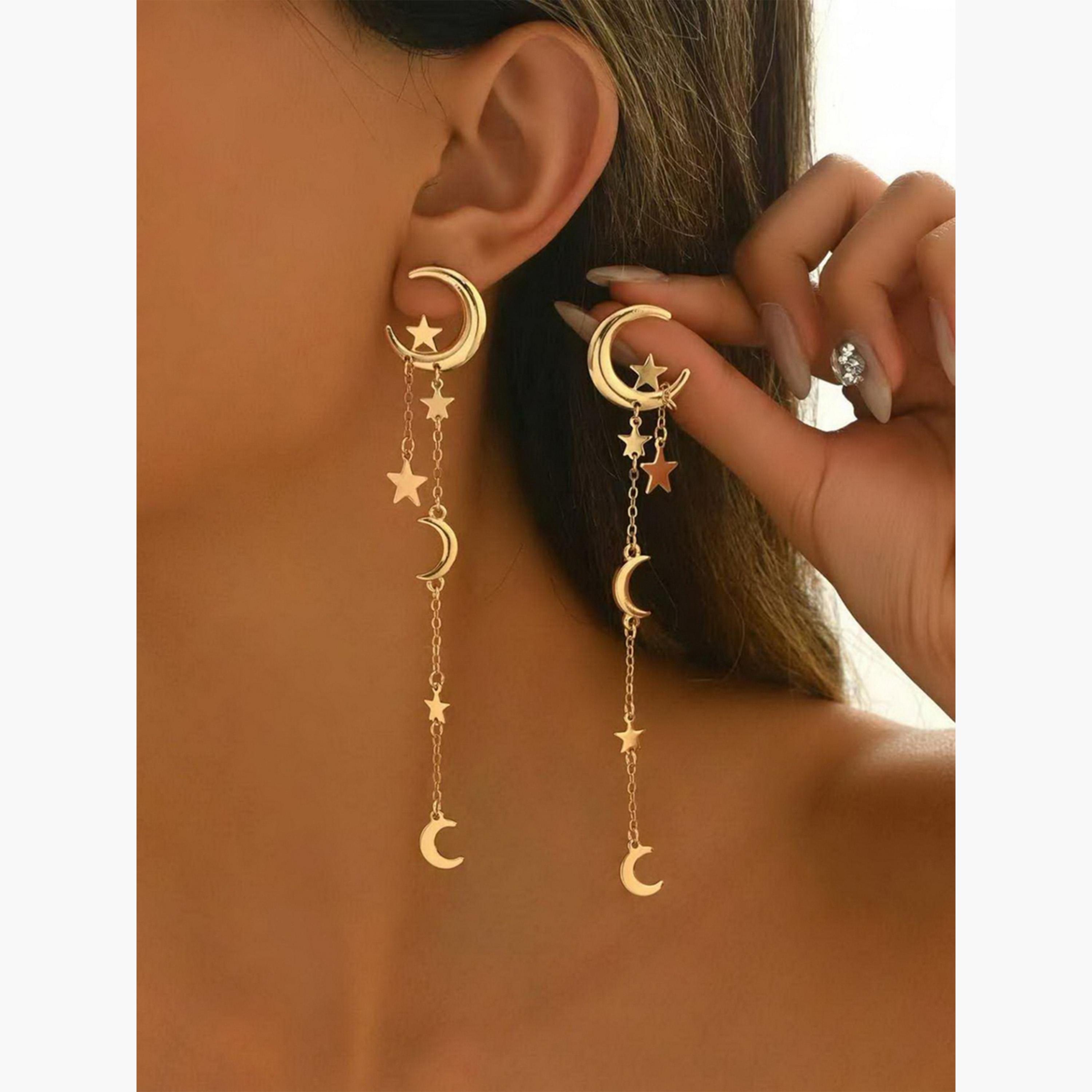 تيك تو - أقراط متدلية من سلسلة معدنية مزينة بنجوم وقمر-women-watchesandjewellery-jewellery-earrings-image-4