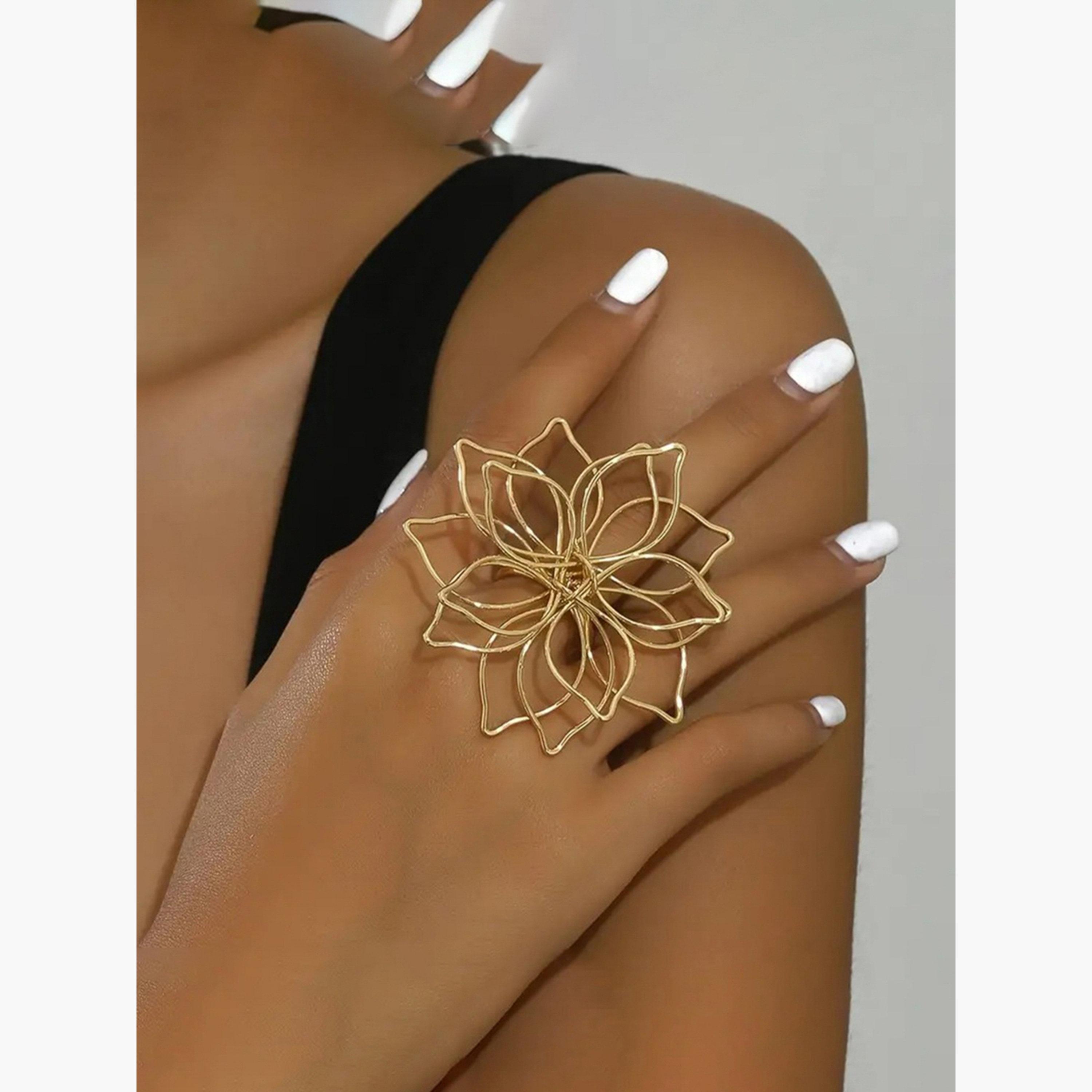 تيك تو - خاتم مميز زهرة مجوفة-women-watchesandjewellery-jewellery-rings-image-2