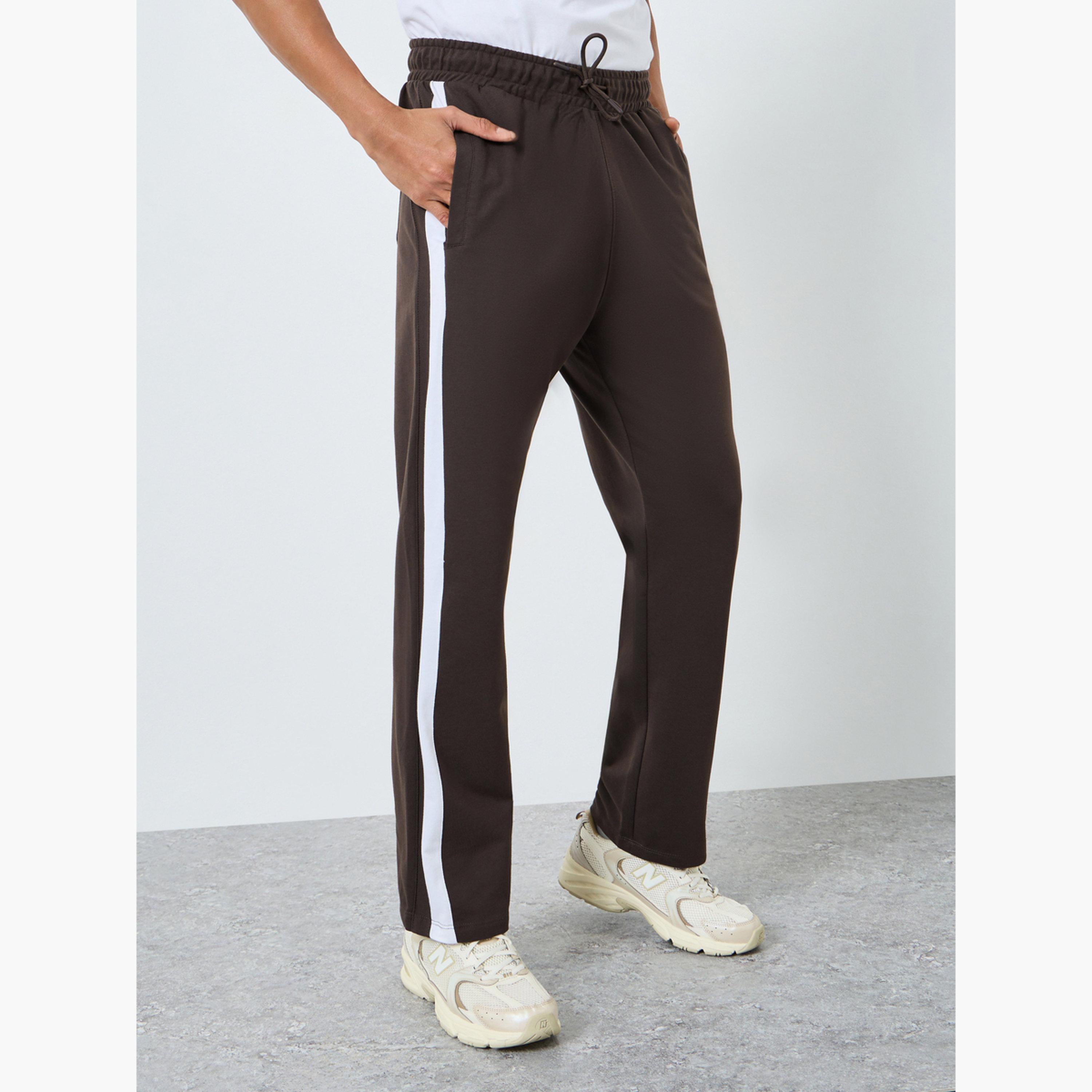 طقم قميص بأزرار وبنطلون-men-clothing-bottoms-joggers-image-1