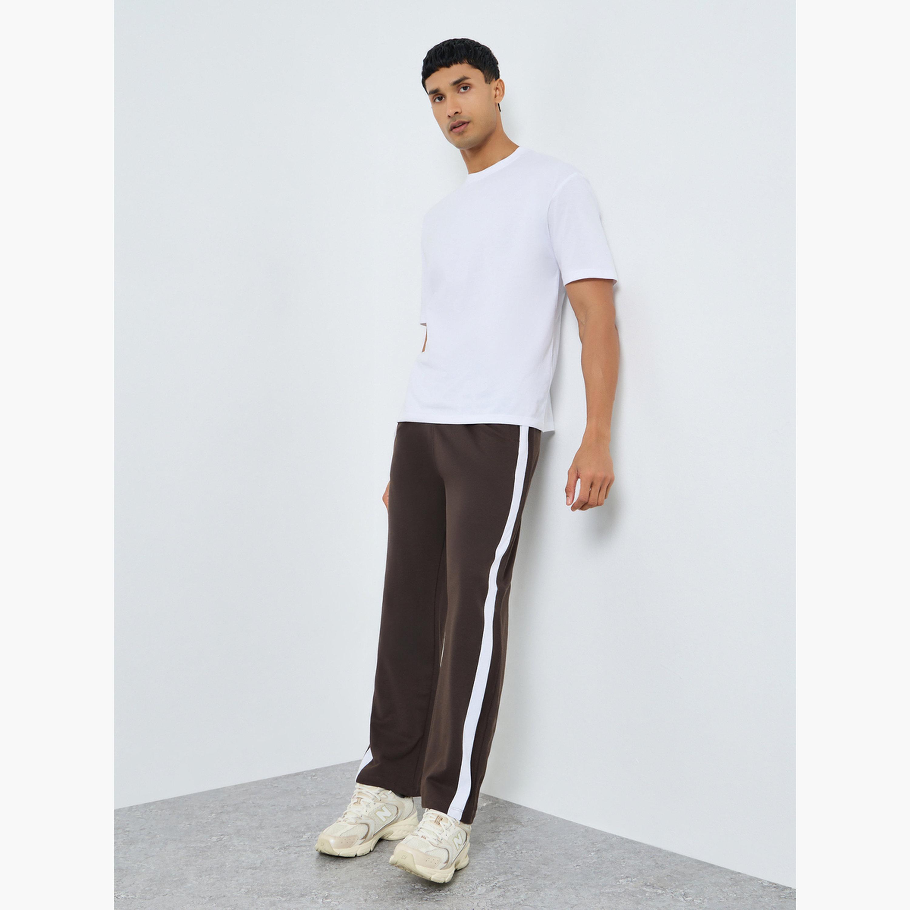 طقم قميص بأزرار وبنطلون-men-clothing-bottoms-joggers-image-2