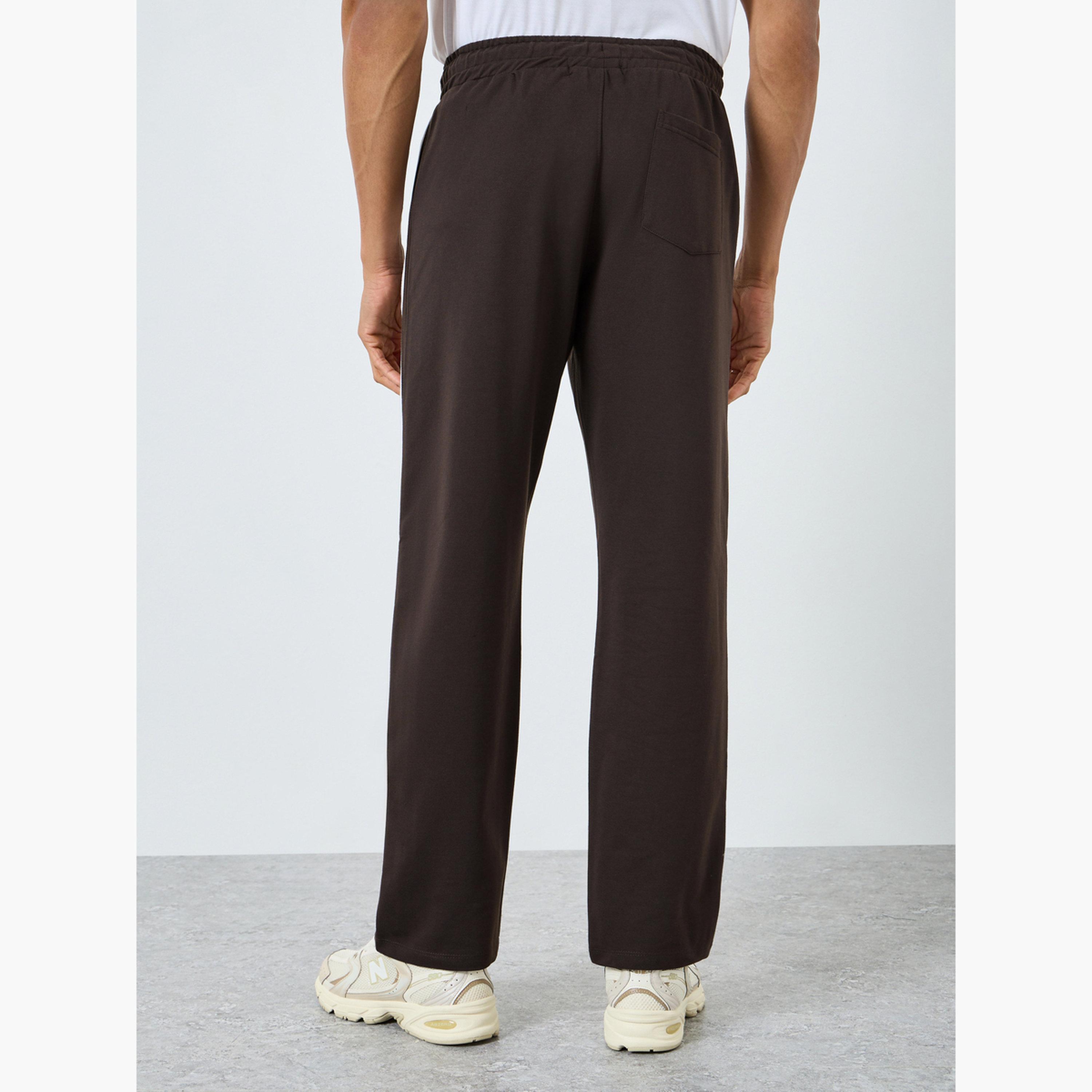 طقم قميص بأزرار وبنطلون-men-clothing-bottoms-joggers-image-4
