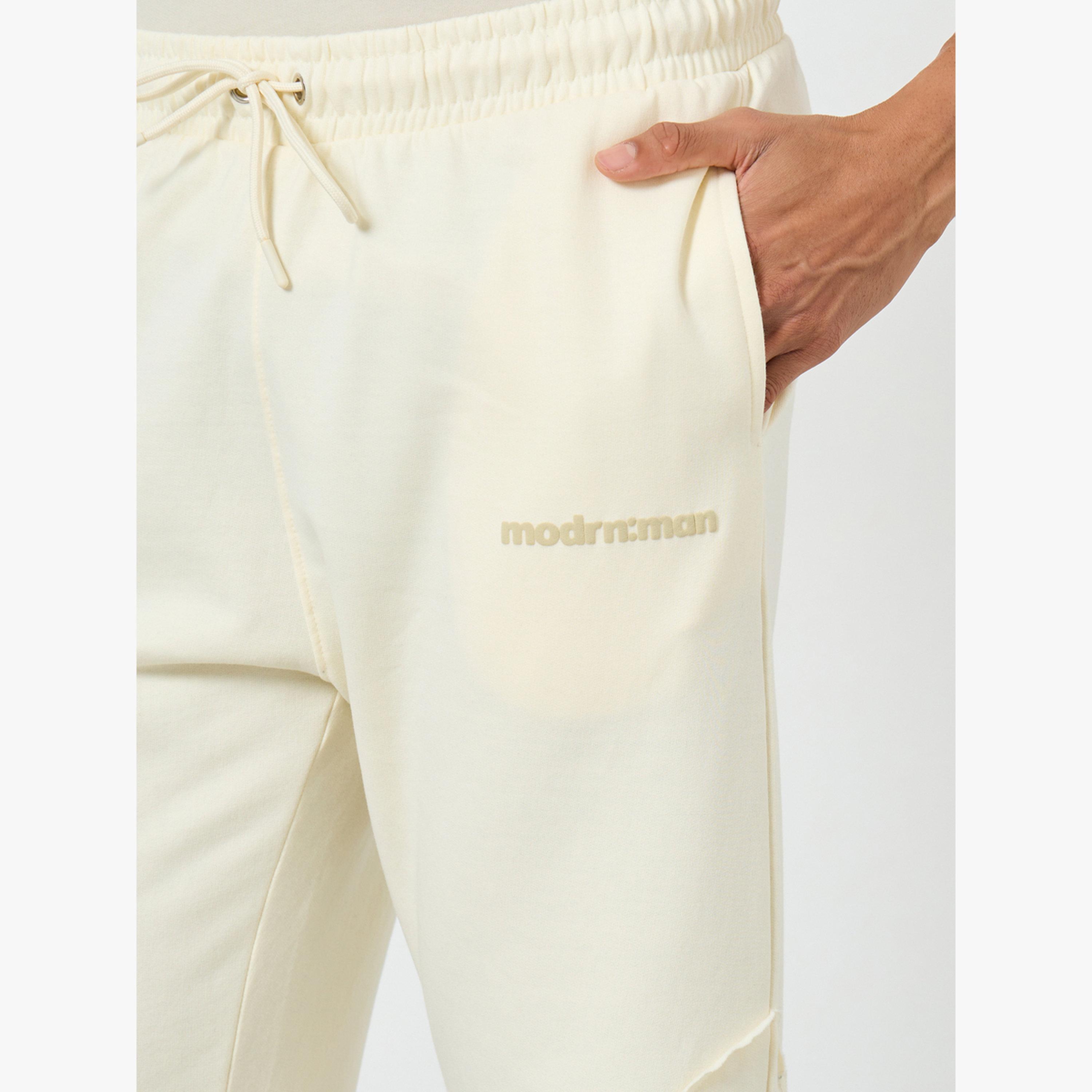 جوغر صوف بقصة واسعة وتفاصيل ألواح درزات-men-clothing-bottoms-joggers-image-4