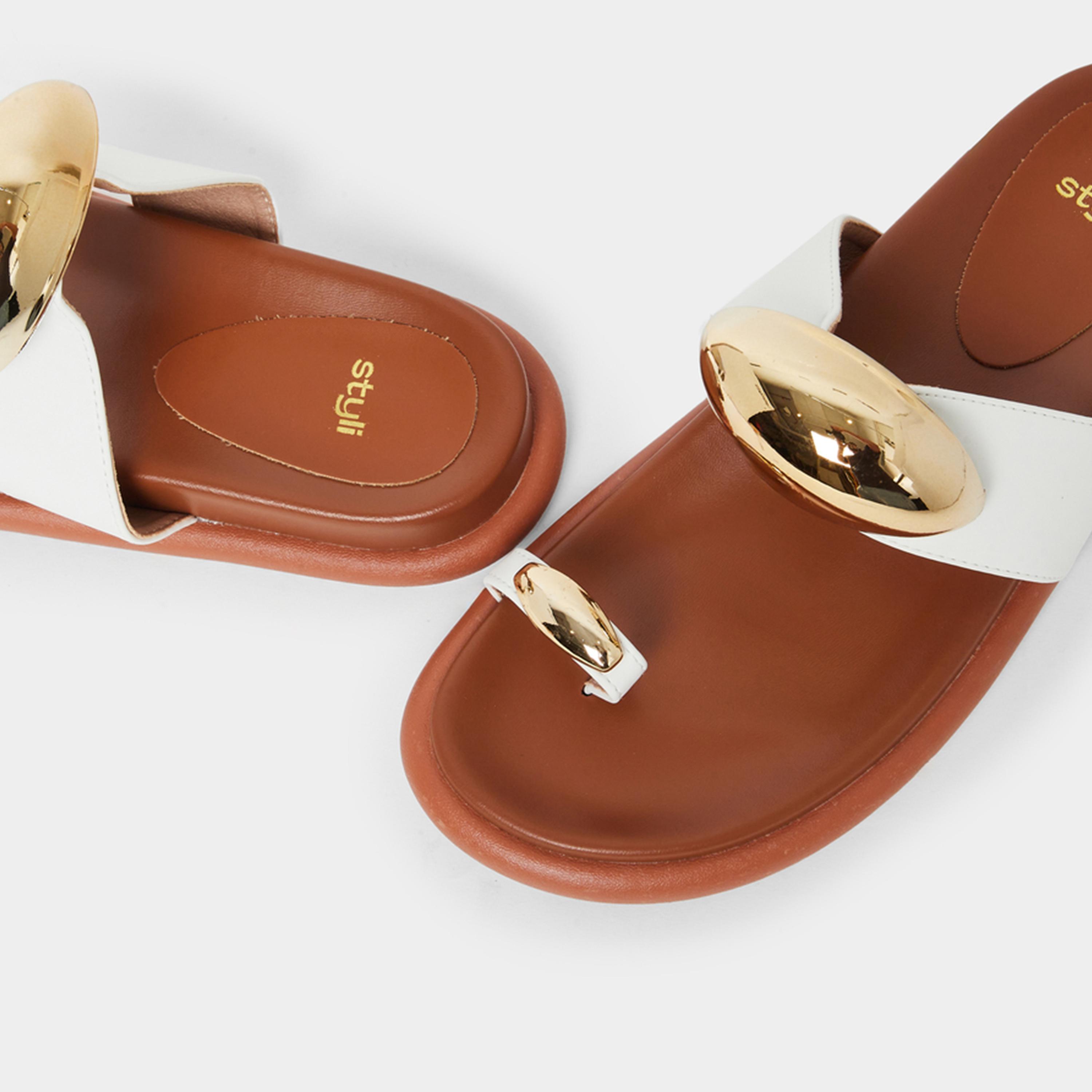 ستايلي - صندل مسطح للنساء بحلقة معدنية عند الأصابع-women-shoes-sandals-flats-image-4