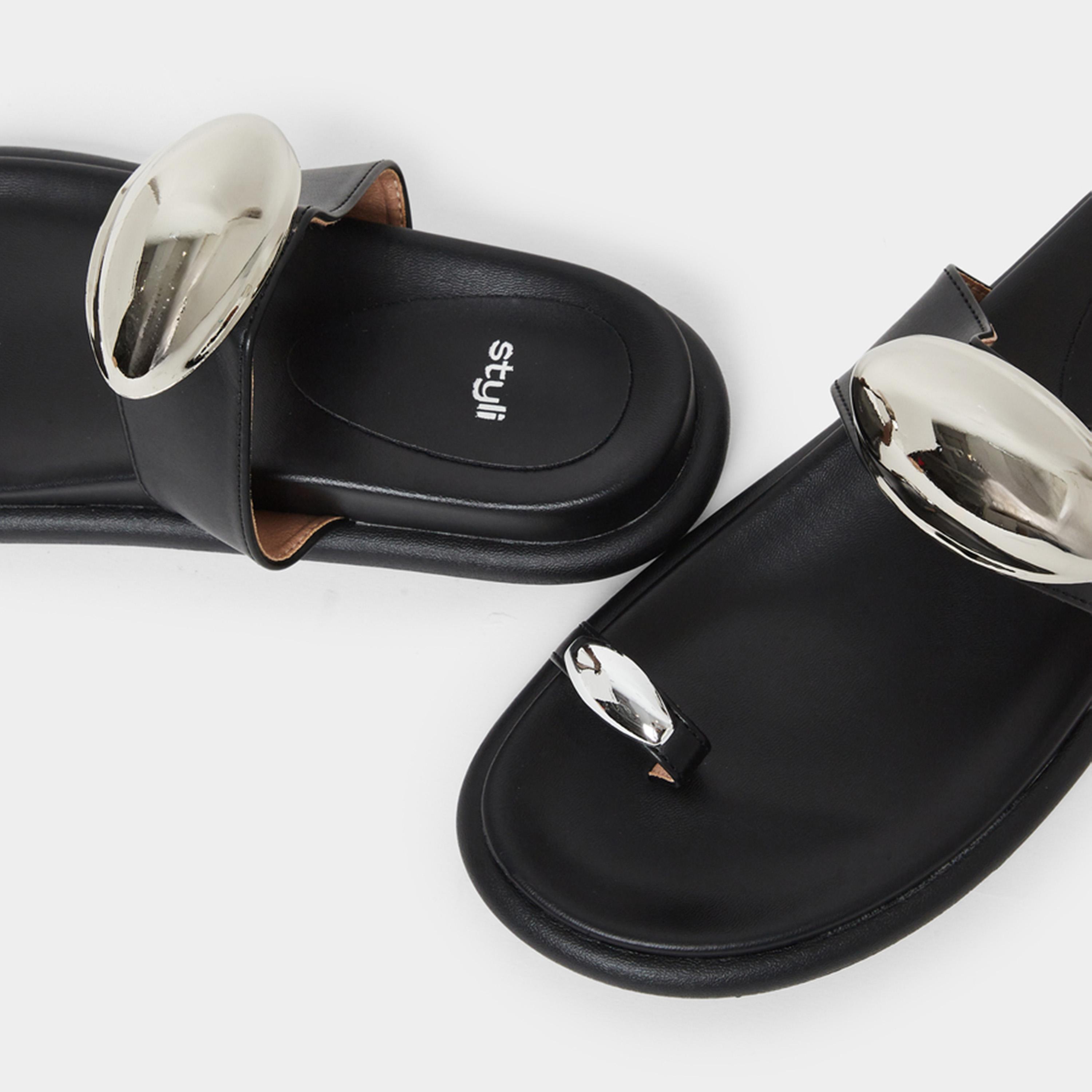 Styli Women Metal Accent Toe-Loop Flat Sandals-women-shoes-sandals-flats-image-4
