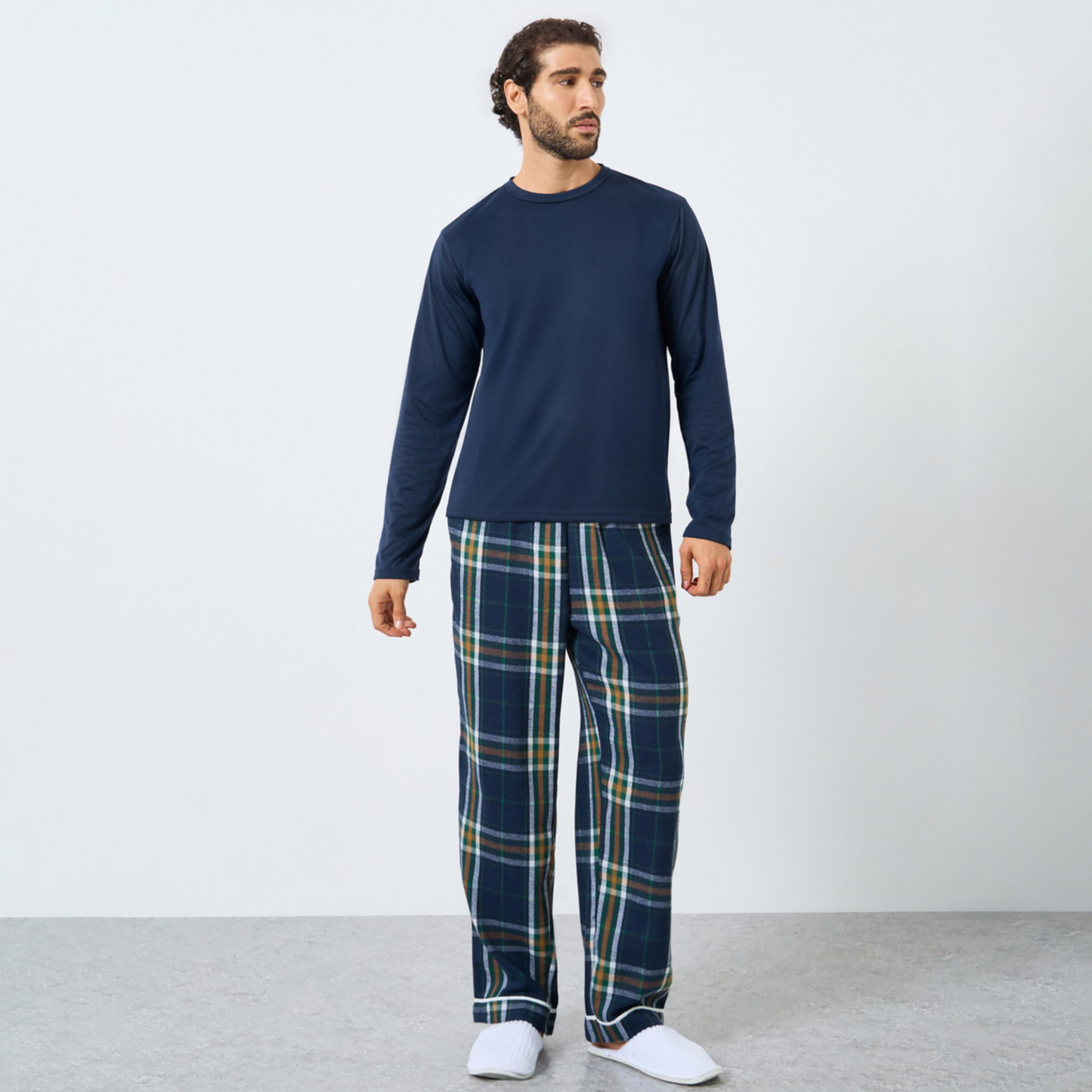 ستايلي - بيجاما عائلية - بيجاما رجالي تي شيرت بأكمام طويلة وبنطال منقوش-men-clothing-nightwear-sets-image-1