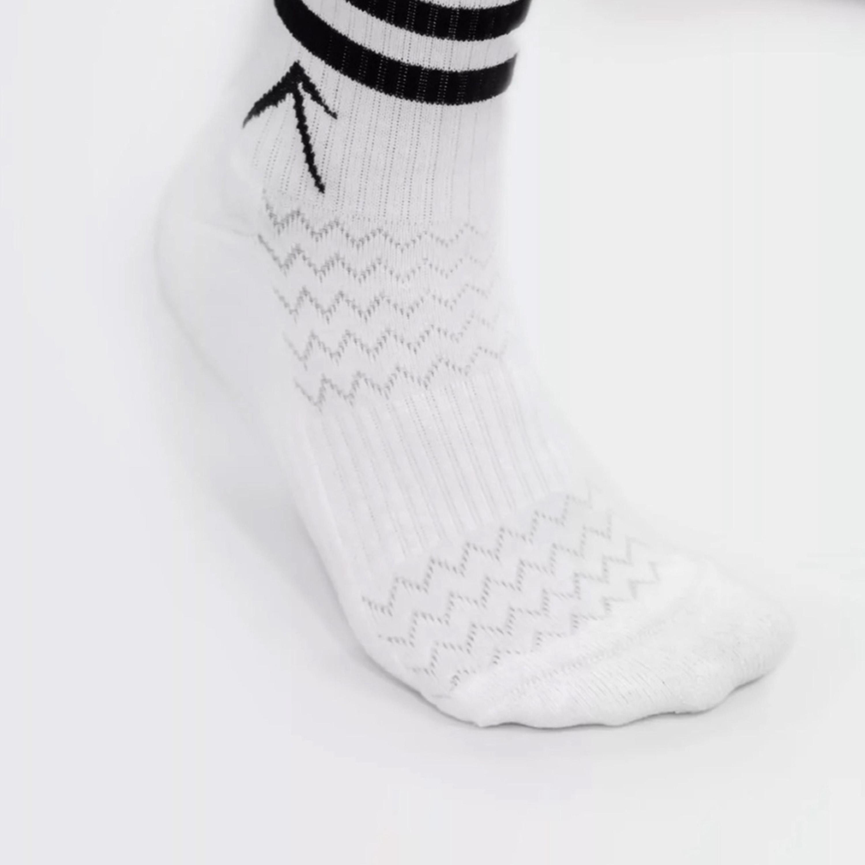 ويزارد × ستايلي - 3 جوارب قطنية قصيرة بخطوط بيضاء - 3 قطع-women-socksandstockings-image-4