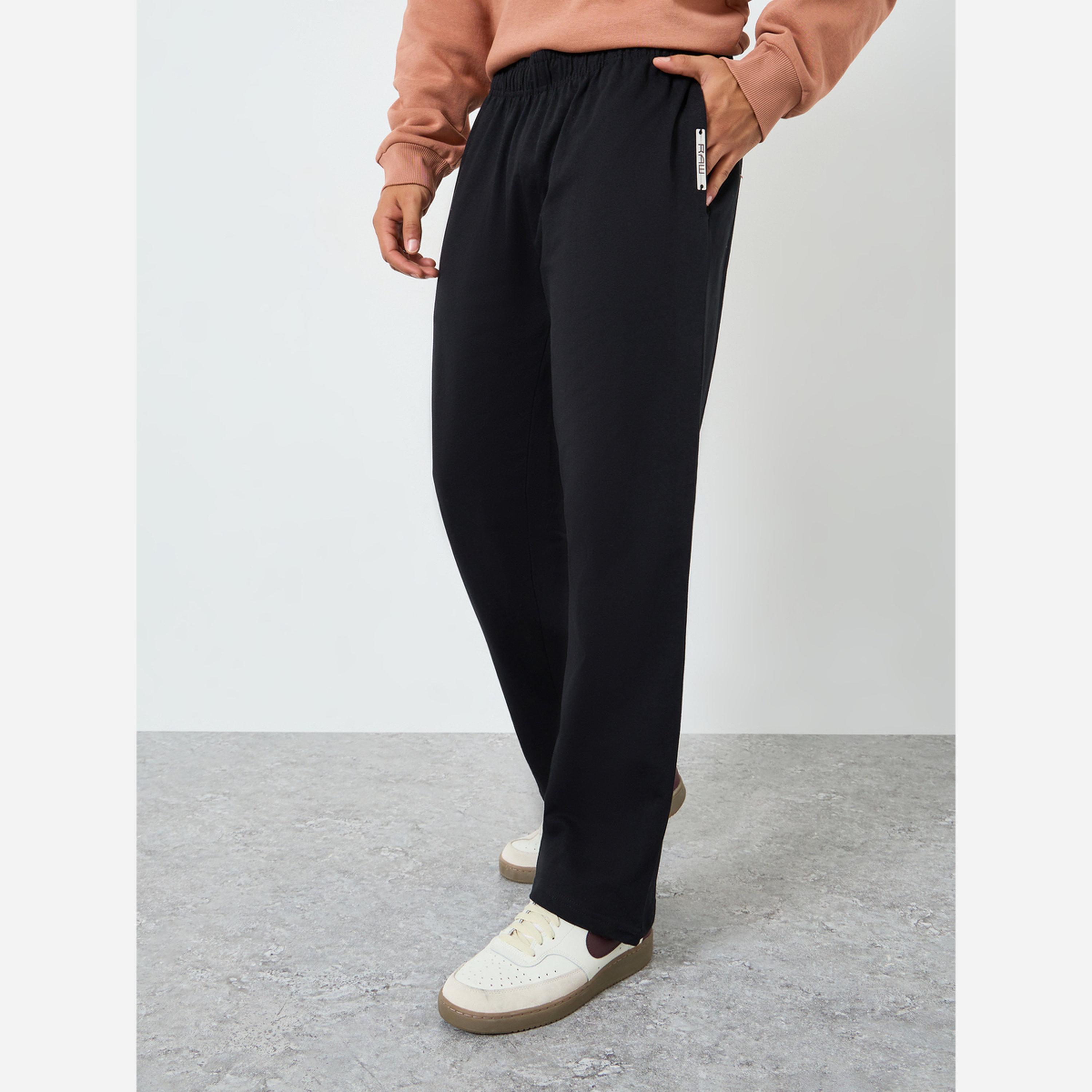 ستايلي - بنطال رياضي رجالي لون أسود قصة مريحة-men-clothing-bottoms-joggers-image-1
