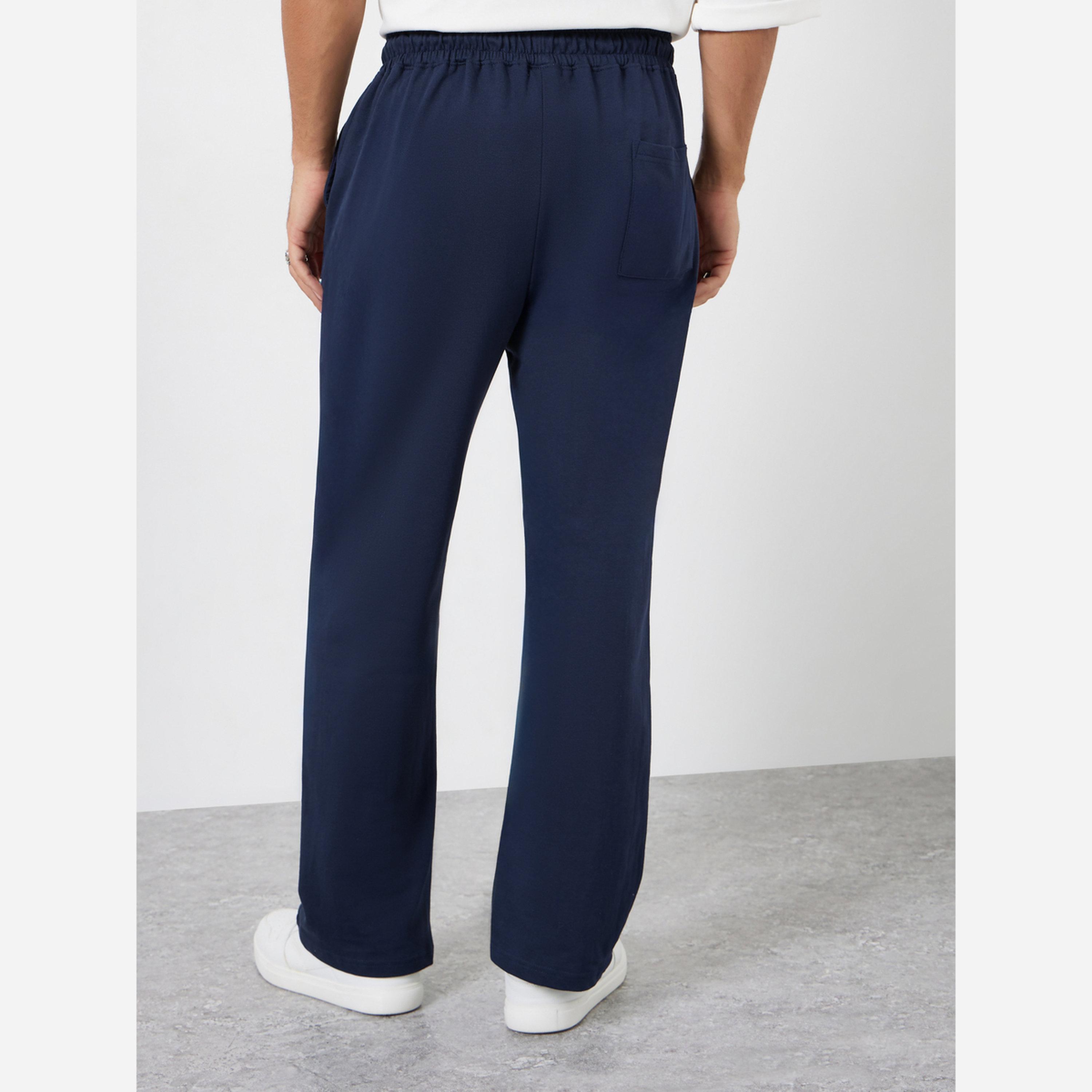 ستايلي - بنطال رياضي رجالي مقاس واسع لون أزرق داكن طبعة شعار-men-clothing-bottoms-joggers-image-3