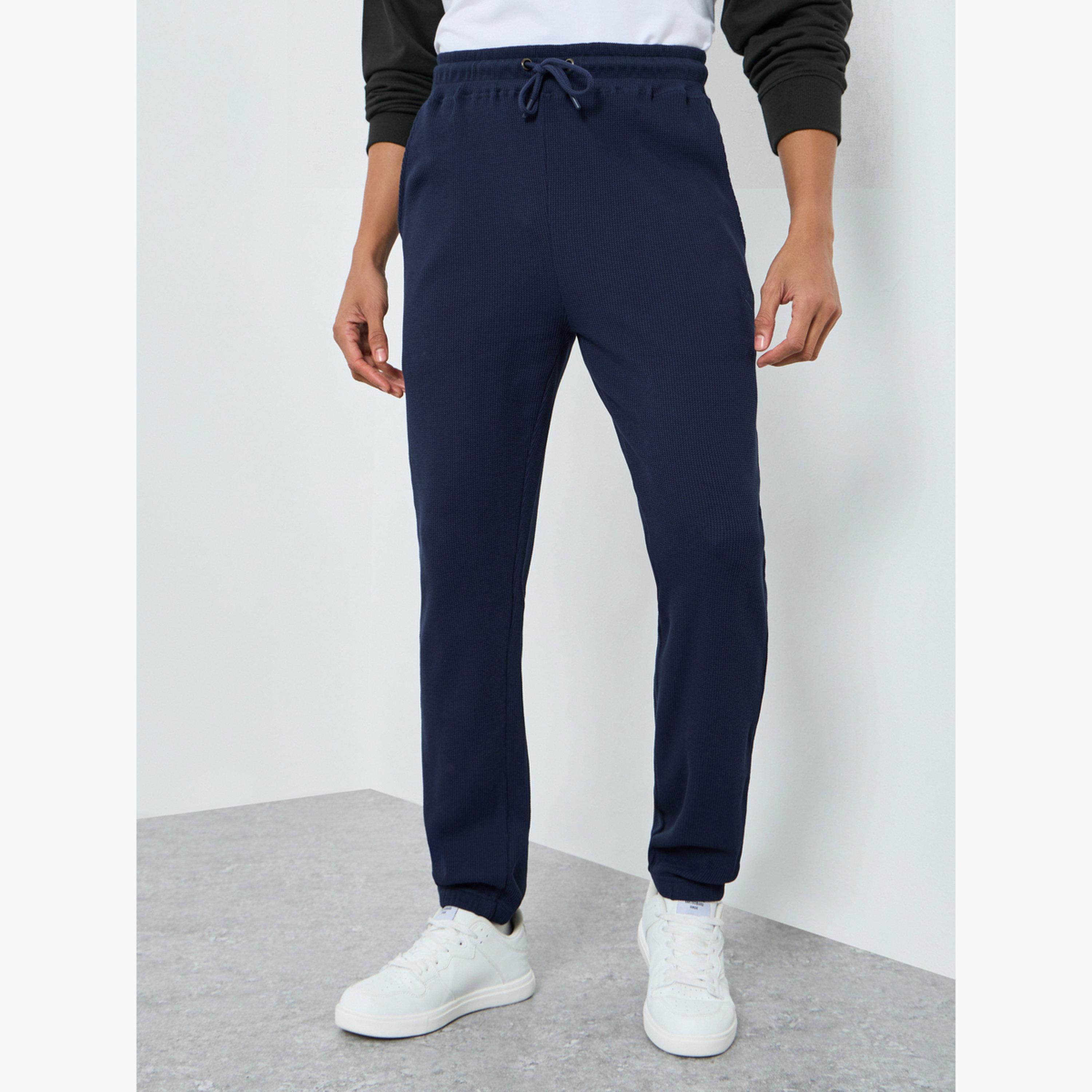 جوغر تريكو وافل بارز الملمس-men-clothing-bottoms-joggers-image-1