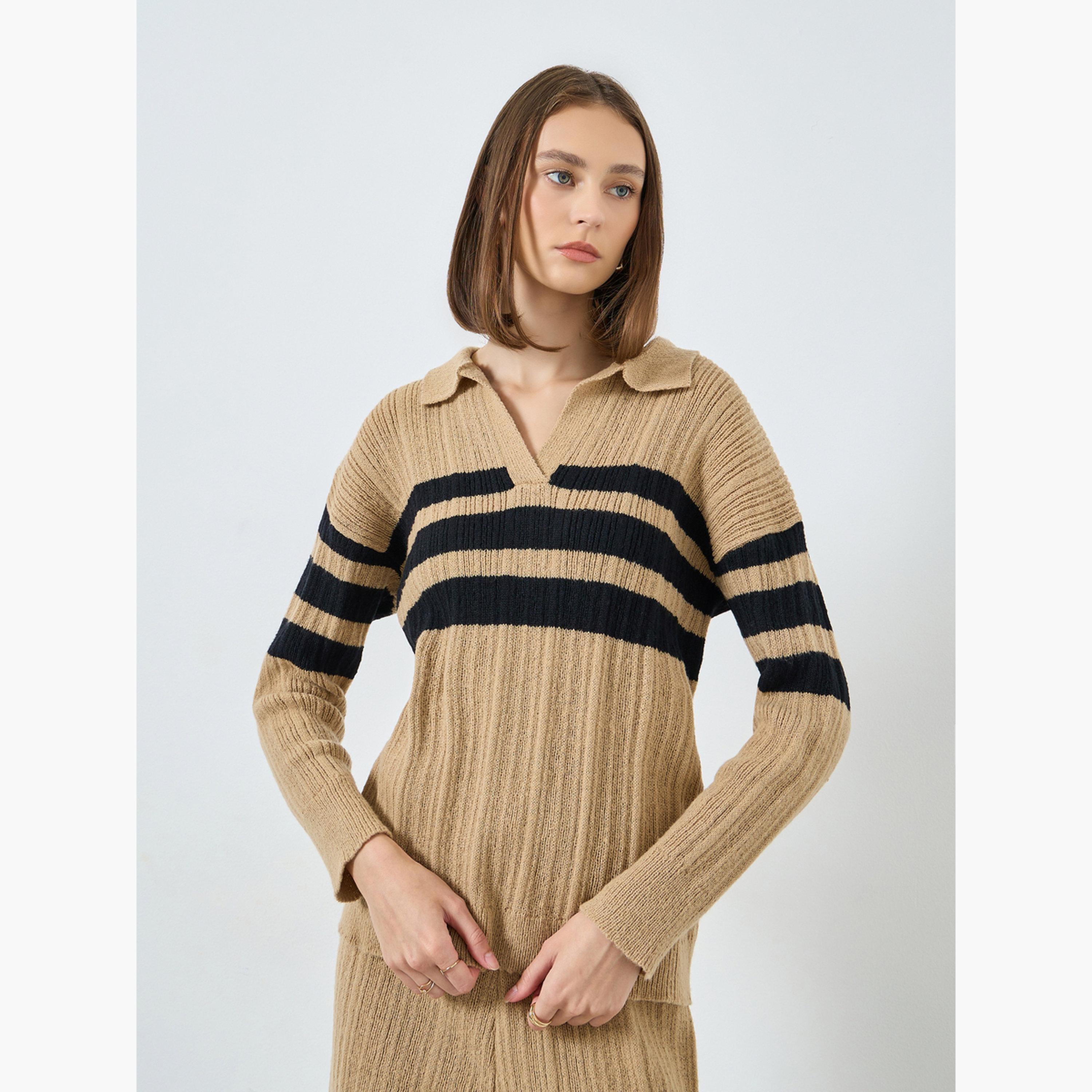 ستايلي - بلوزة بولو مخططة باللون البيج للنساء-women-clothing-tshirts-image-1