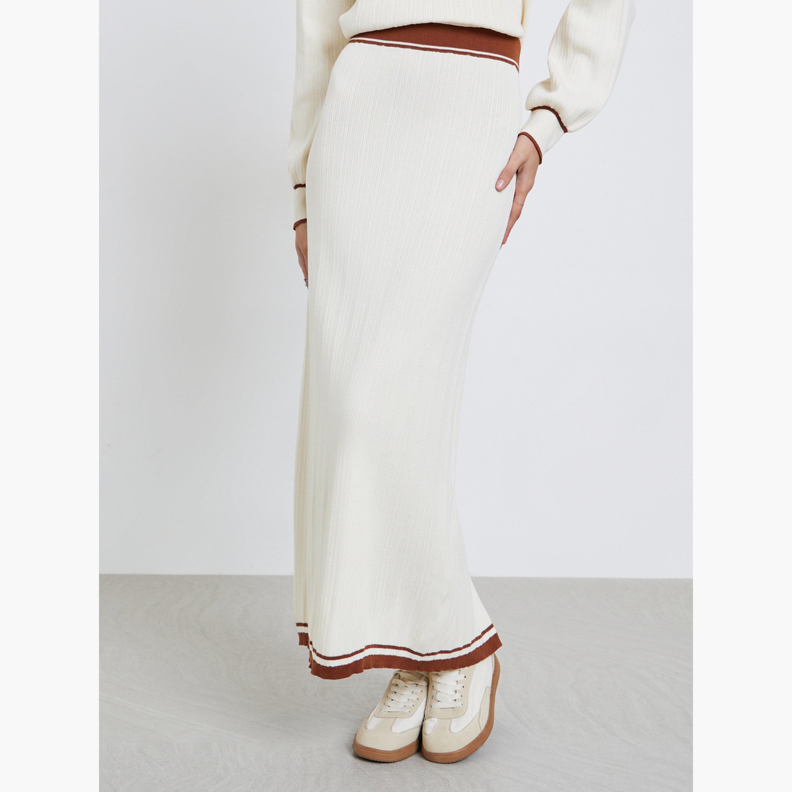 ستايلي - تنورة ماكسي لون اوف وايت تصميم A-women-clothing-bottoms-skirts-image-1