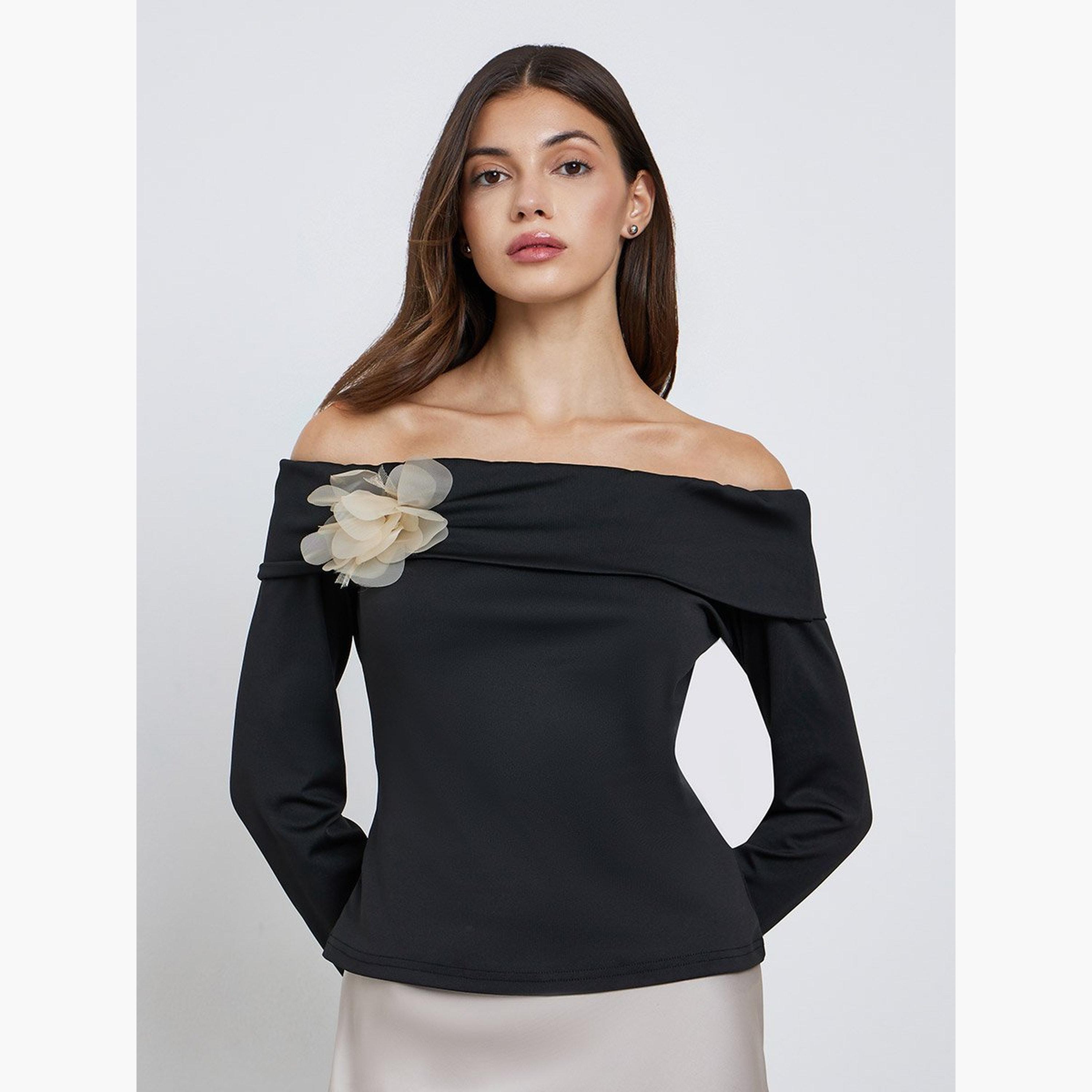 ستايلي - بلوزة سوداء بأكمام طويلة وأكتاف مكشوفة-women-clothing-shirtsandblouses-blouses-image-1
