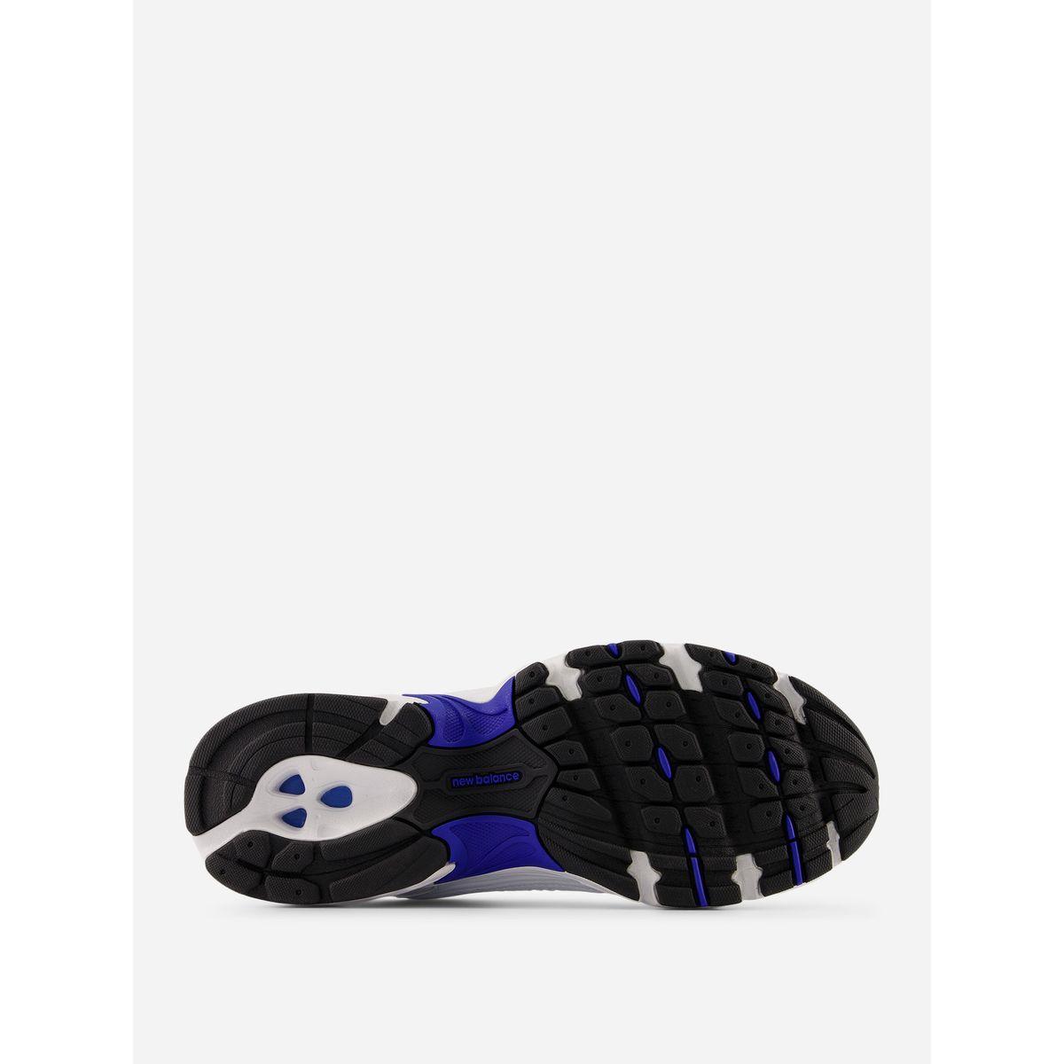 New Balance 530 Shoes-men-shoes-sneakers-image-4