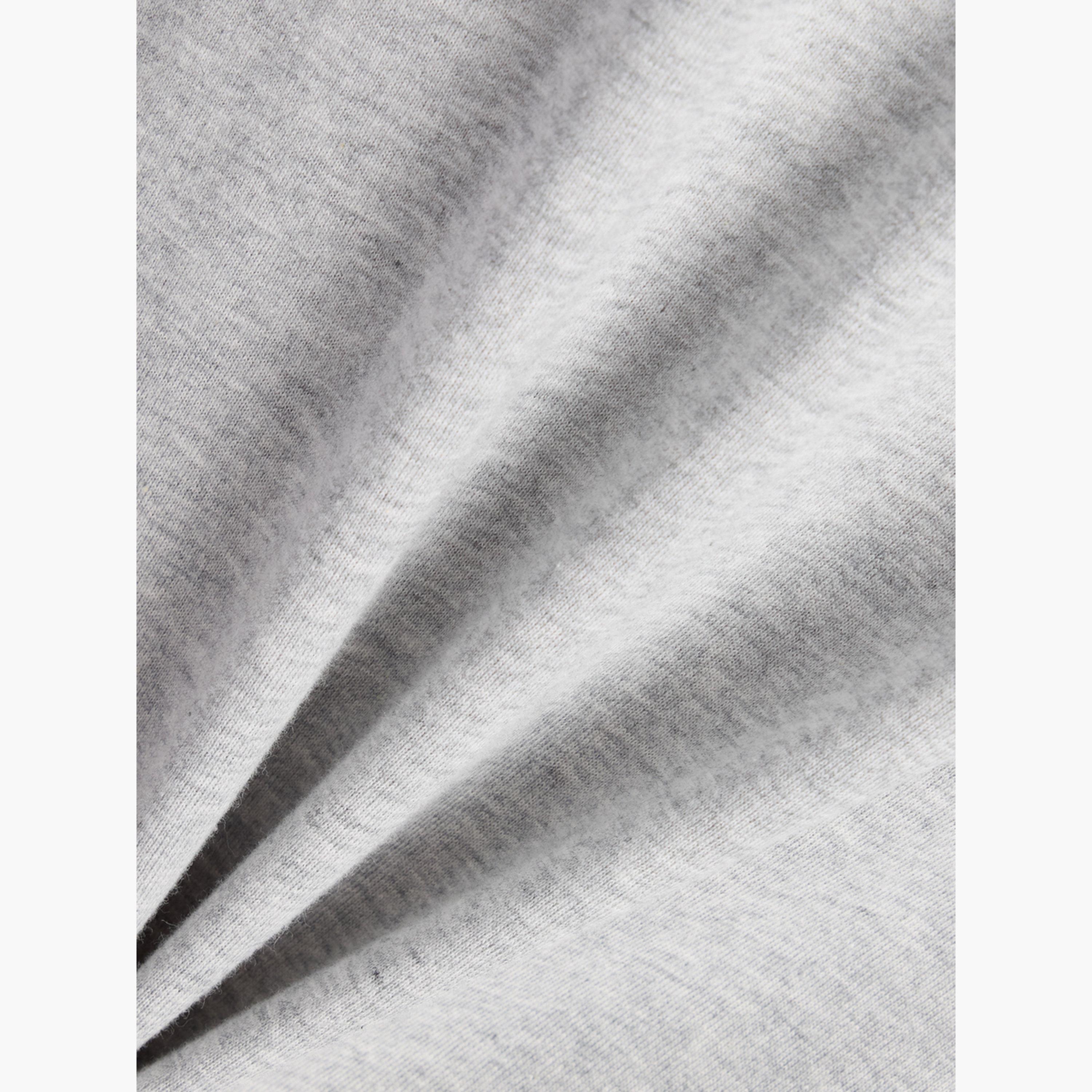 New Balance Men Grey Logo Graphic T-Shirt-men-clothing-tshirtsandpolos-tshirts-image-4