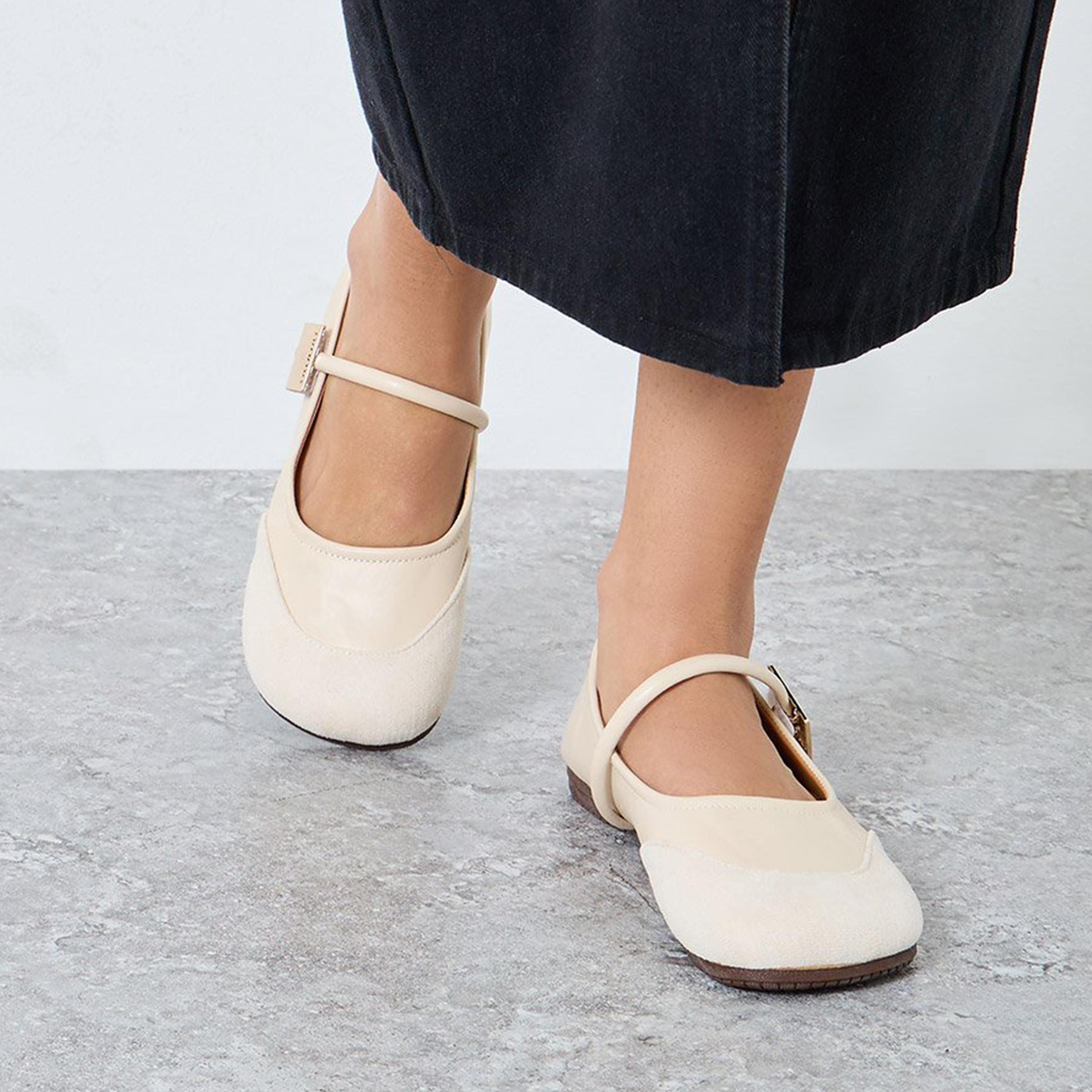 تيك تو - حذاء مسطح بحزام معدني ومقدمة مستديرة-women-shoes-ballerinas-image-2