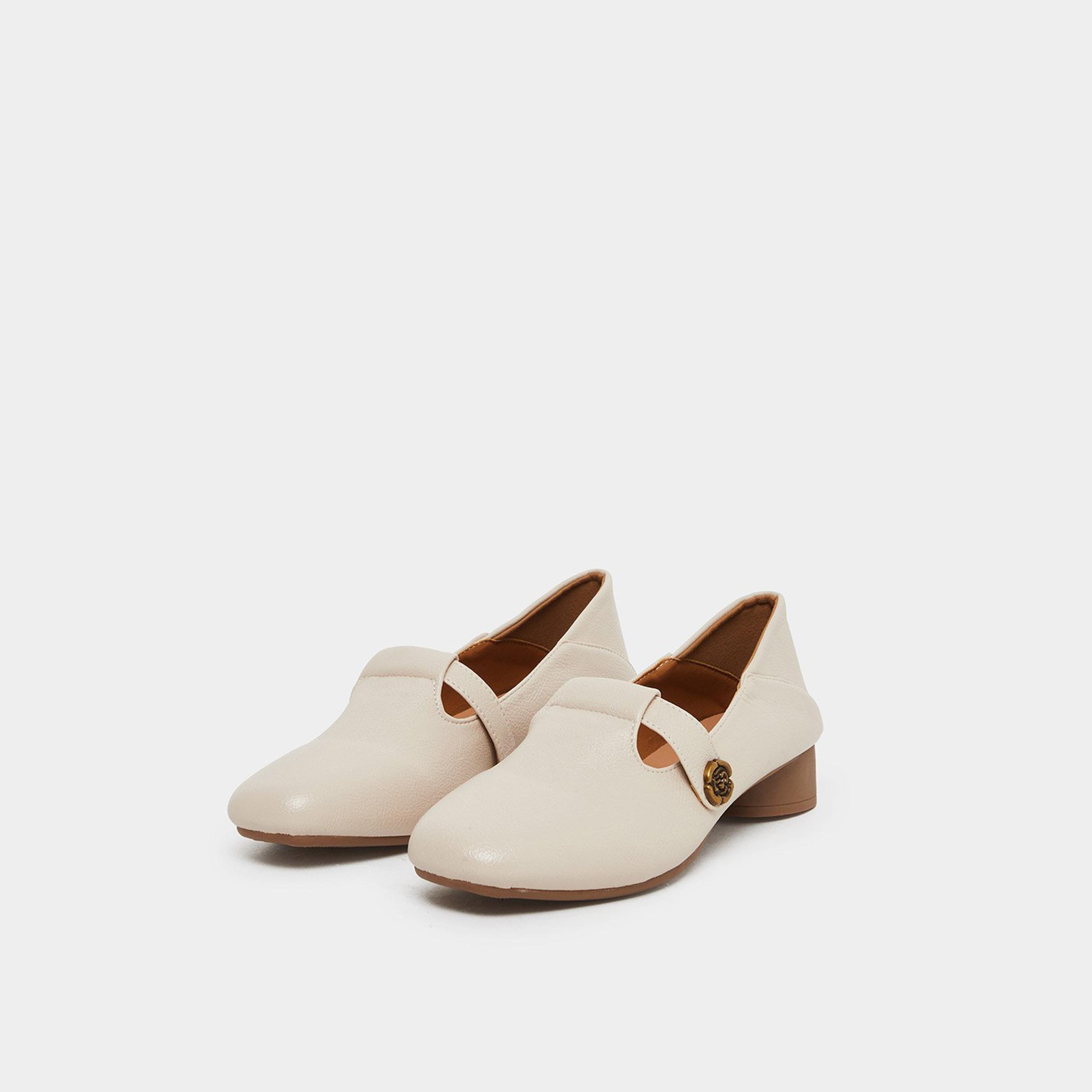 تيك تو - حذاء بكعب عريض مزين بإبزيم معدني مزهر-women-shoes-heels-image-1