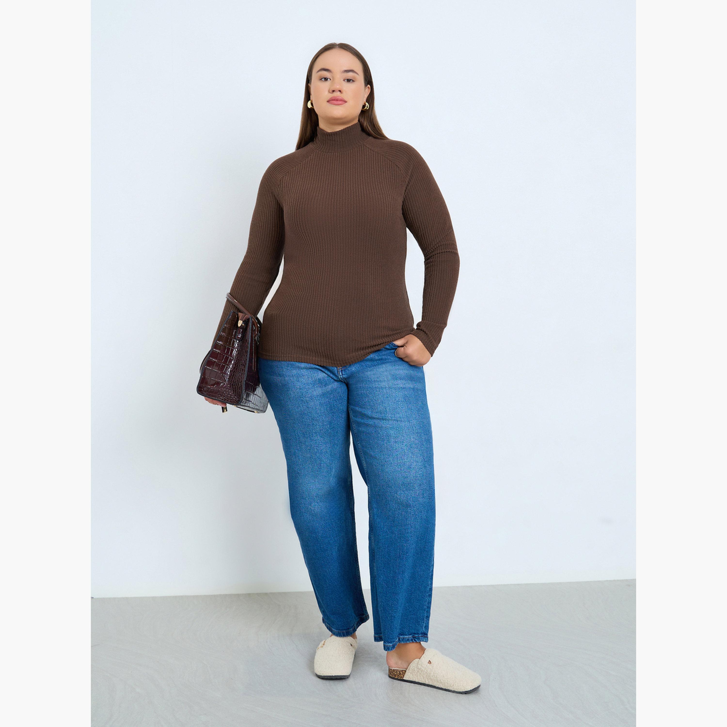 ستايلي - بلوزة محبوكة مضلعة باللون البني مقاس واسع-women-clothing-tshirts-image-2