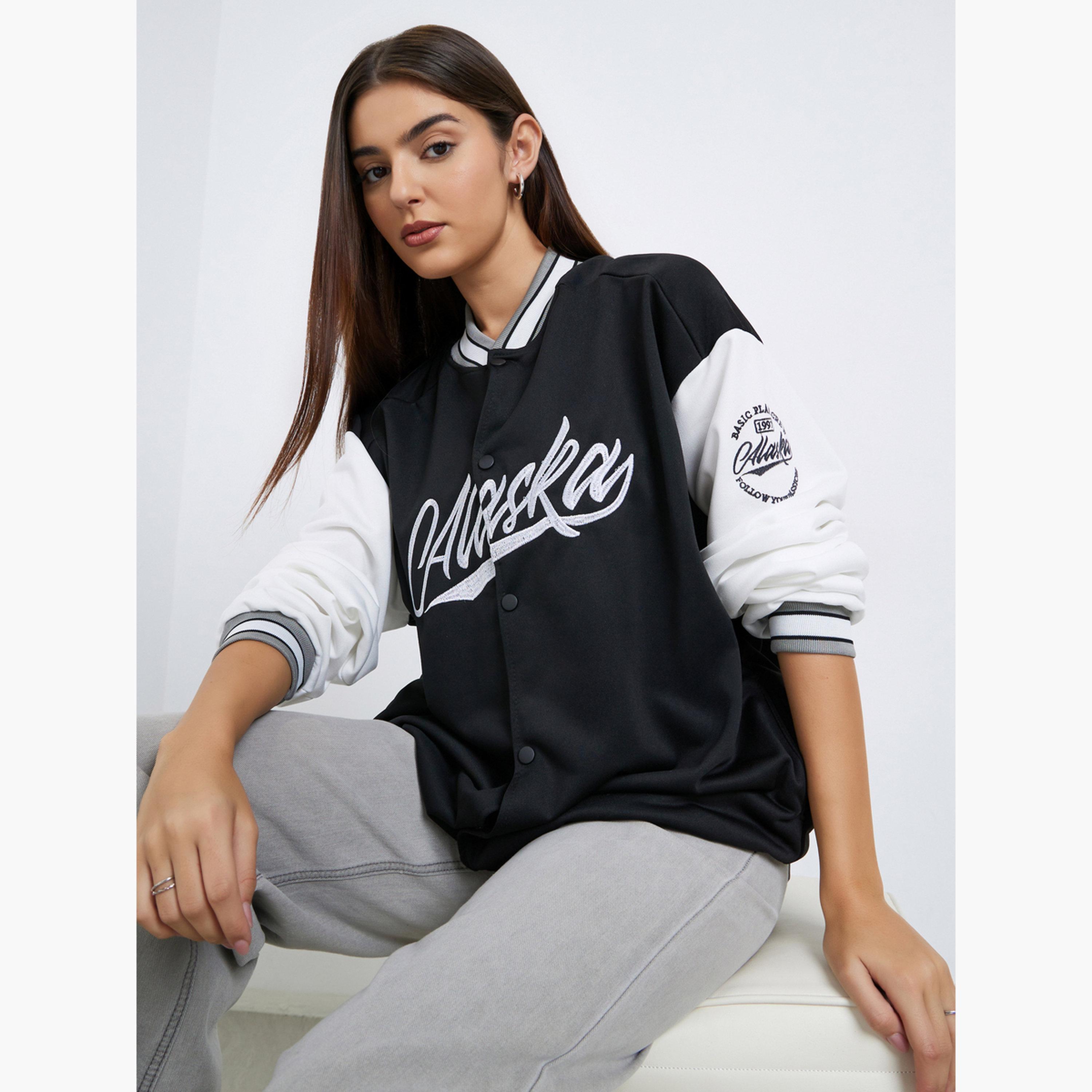 Styli Alaska Embroidered Round Neck Long Sleeves Women's Button Through Bomber Jacket-women-winterwear-coatsandjackets-jackets-image-3