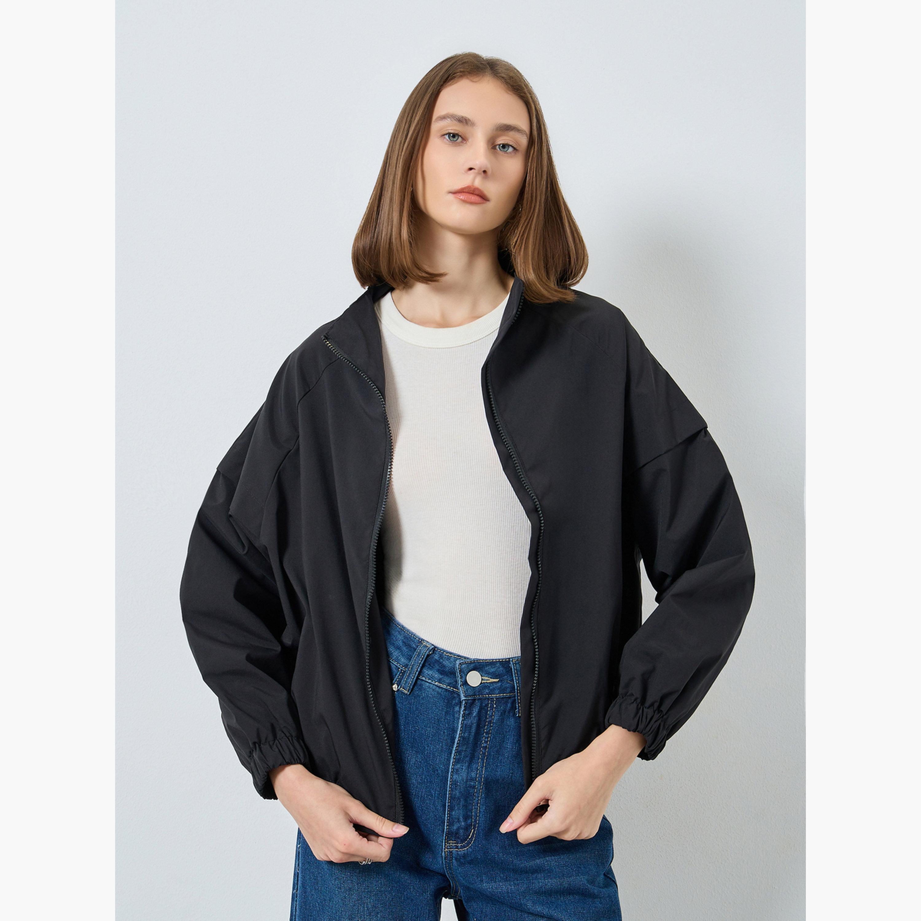 ستايلي - سترة سوداء خفيفة الوزن بقصّة عادية للنساء -women-winterwear-coatsandjackets-jackets-image-1