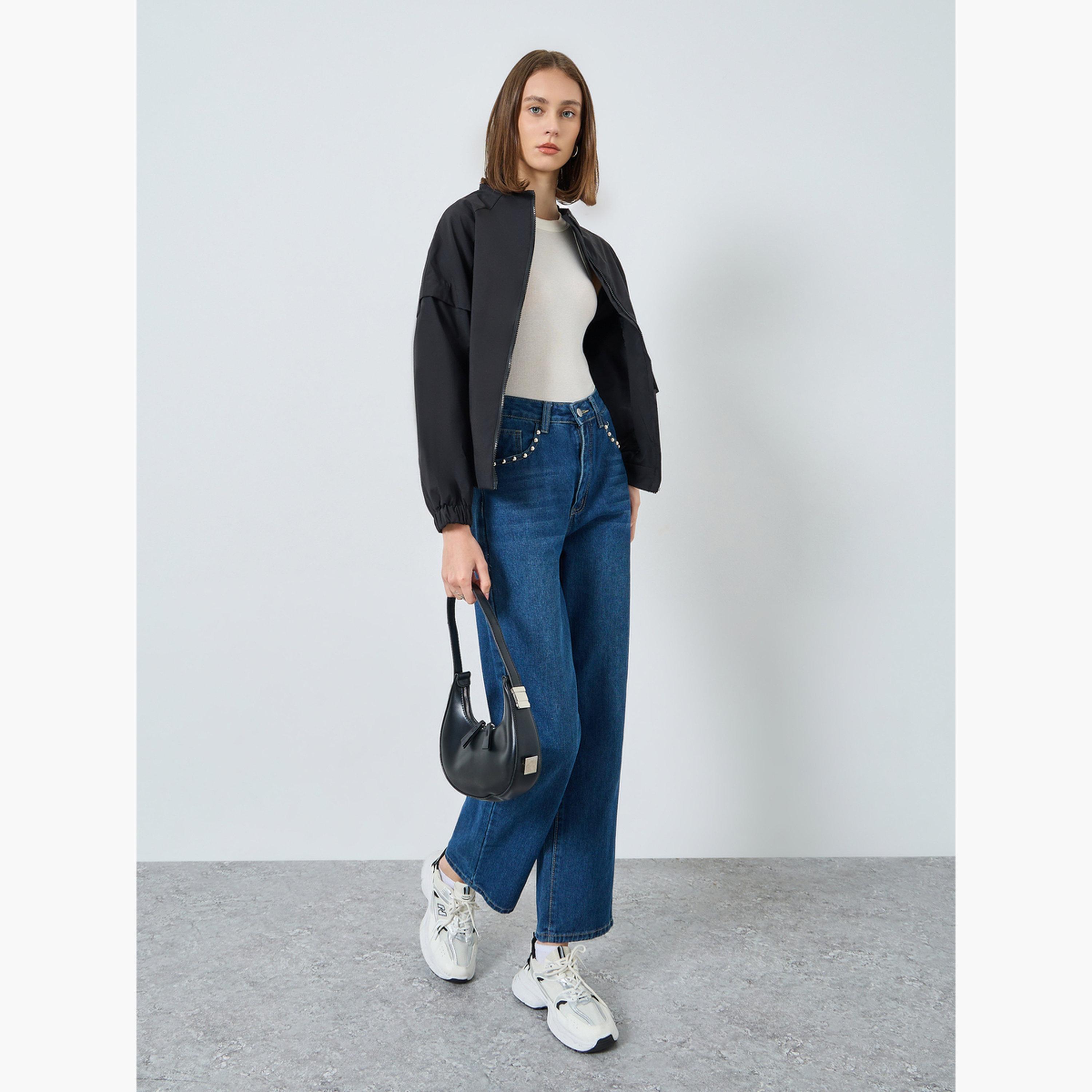 ستايلي - سترة سوداء خفيفة الوزن بقصّة عادية للنساء -women-winterwear-coatsandjackets-jackets-image-2