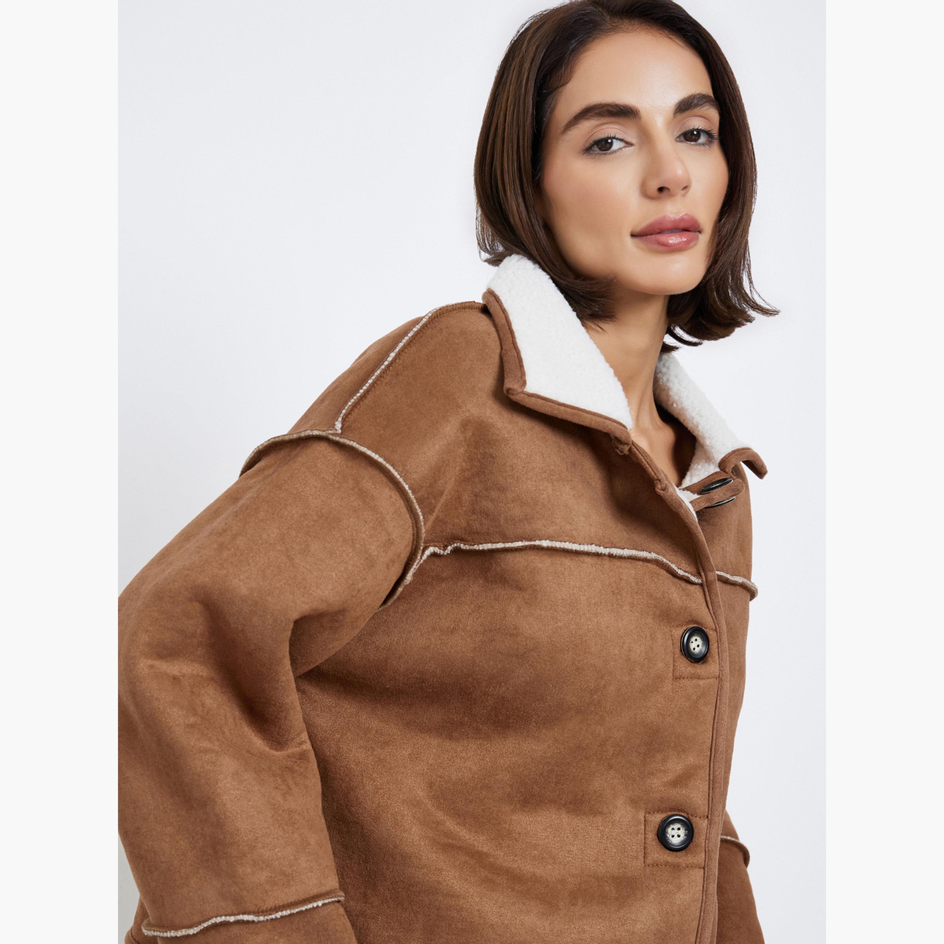 ستايلي - جاكيت نسائي بأزرار وياقة وأكمام طويلة ومزين بالفرو-women-winterwear-coatsandjackets-jackets-image-3