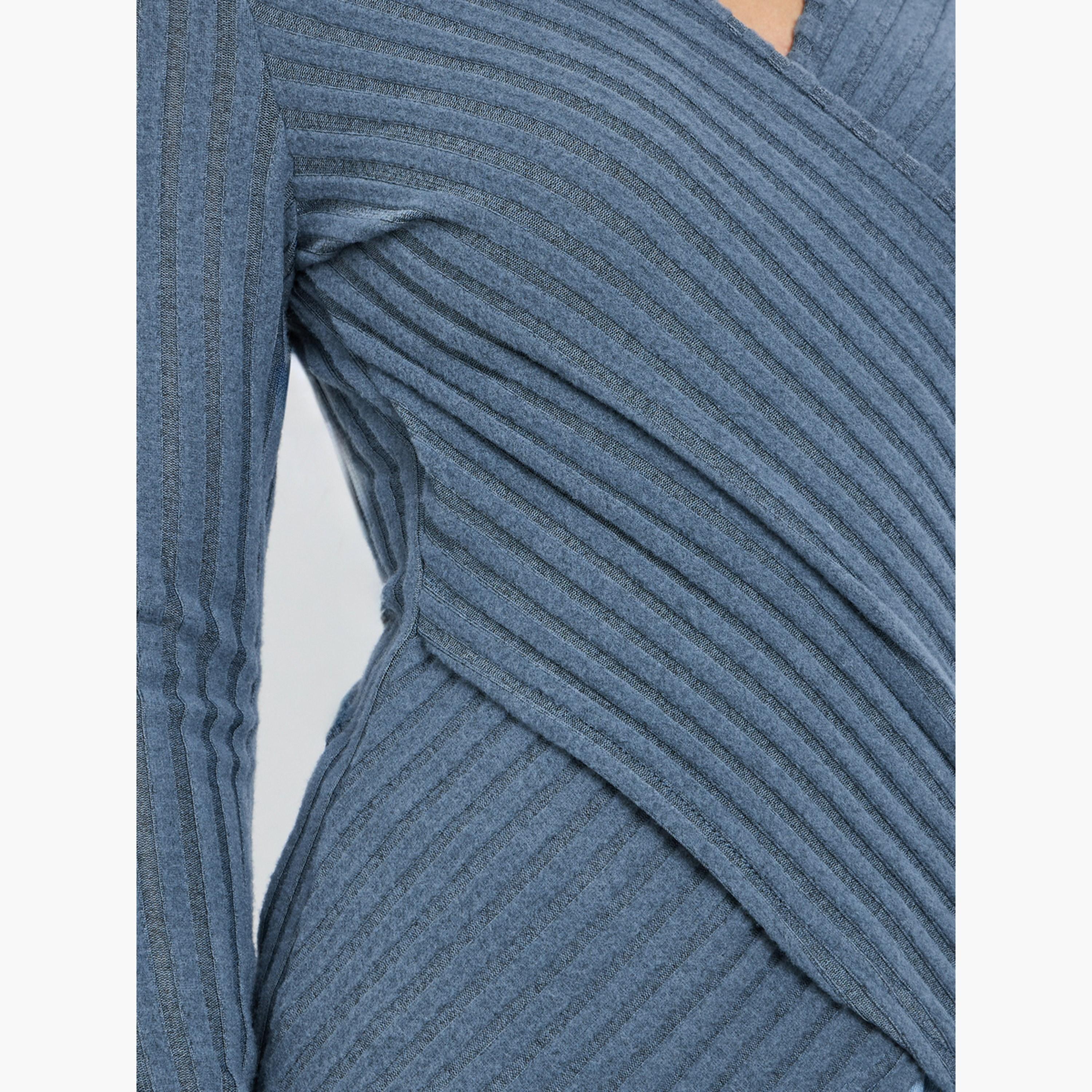 ستايلي - بلوزة ملفوفة بفتحة رقبة على شكل حرف V-women-clothing-shirtsandblouses-blouses-image-3