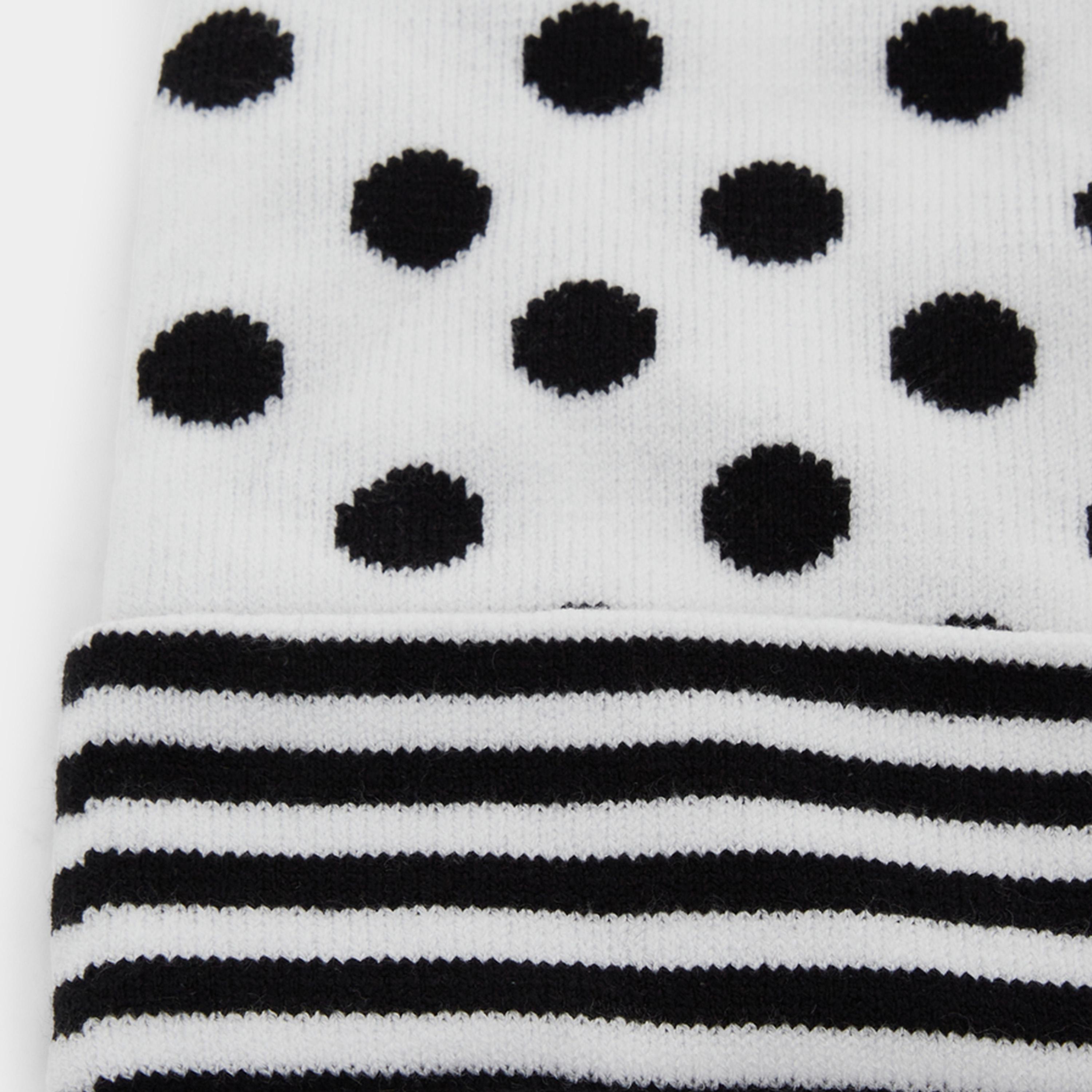 Styli Polka Dot Pattern Beanie-women-clothingaccessories-capsandhats-image-4