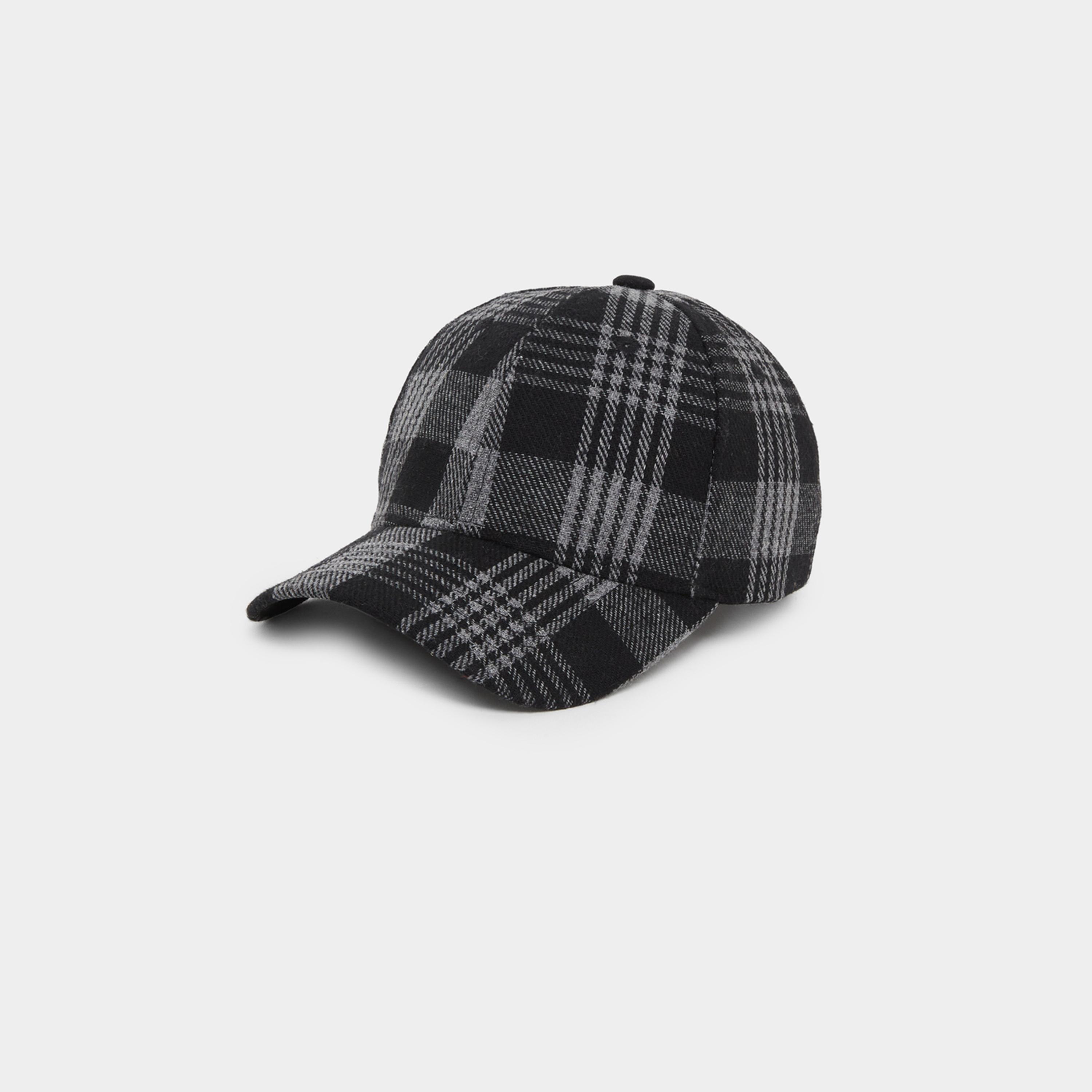 ستايلي - قبعة بيسبول سوداء منقوشة-women-clothingaccessories-capsandhats-image-1