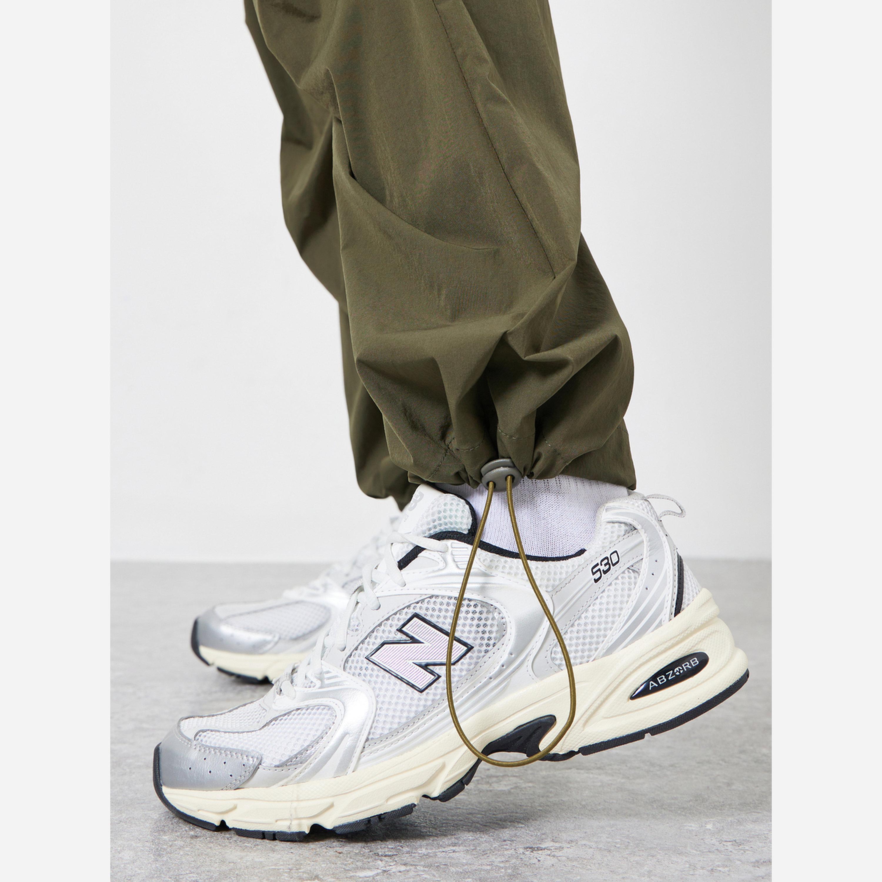 Styli Men Olive Green Relaxed Cargo Pants-men-clothing-bottoms-trousersandchinos-trousers-image-4