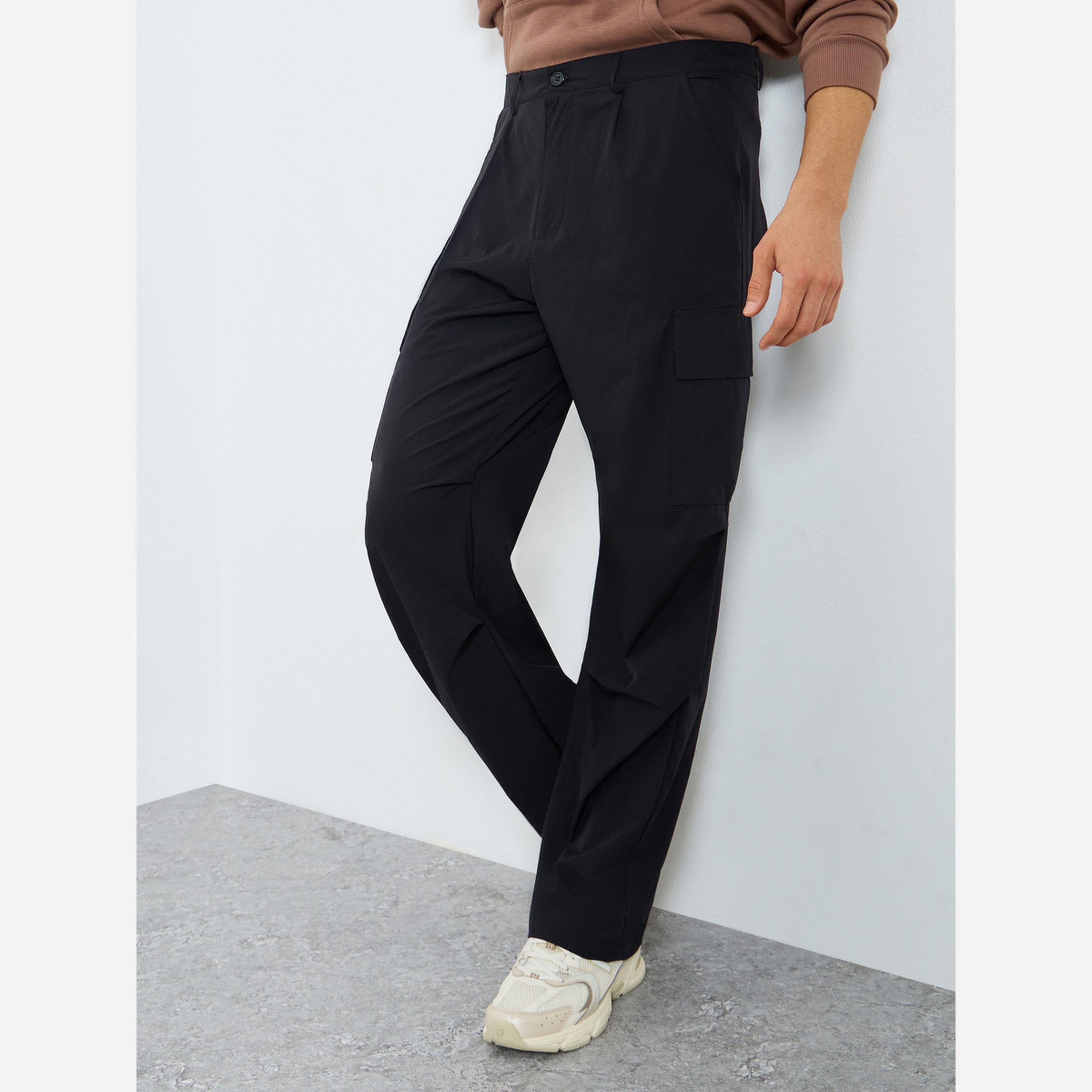 Styli Men Oversized Straight Leg Streetwear Cargo Pants-men-clothing-bottoms-trousersandchinos-trousers-image-1