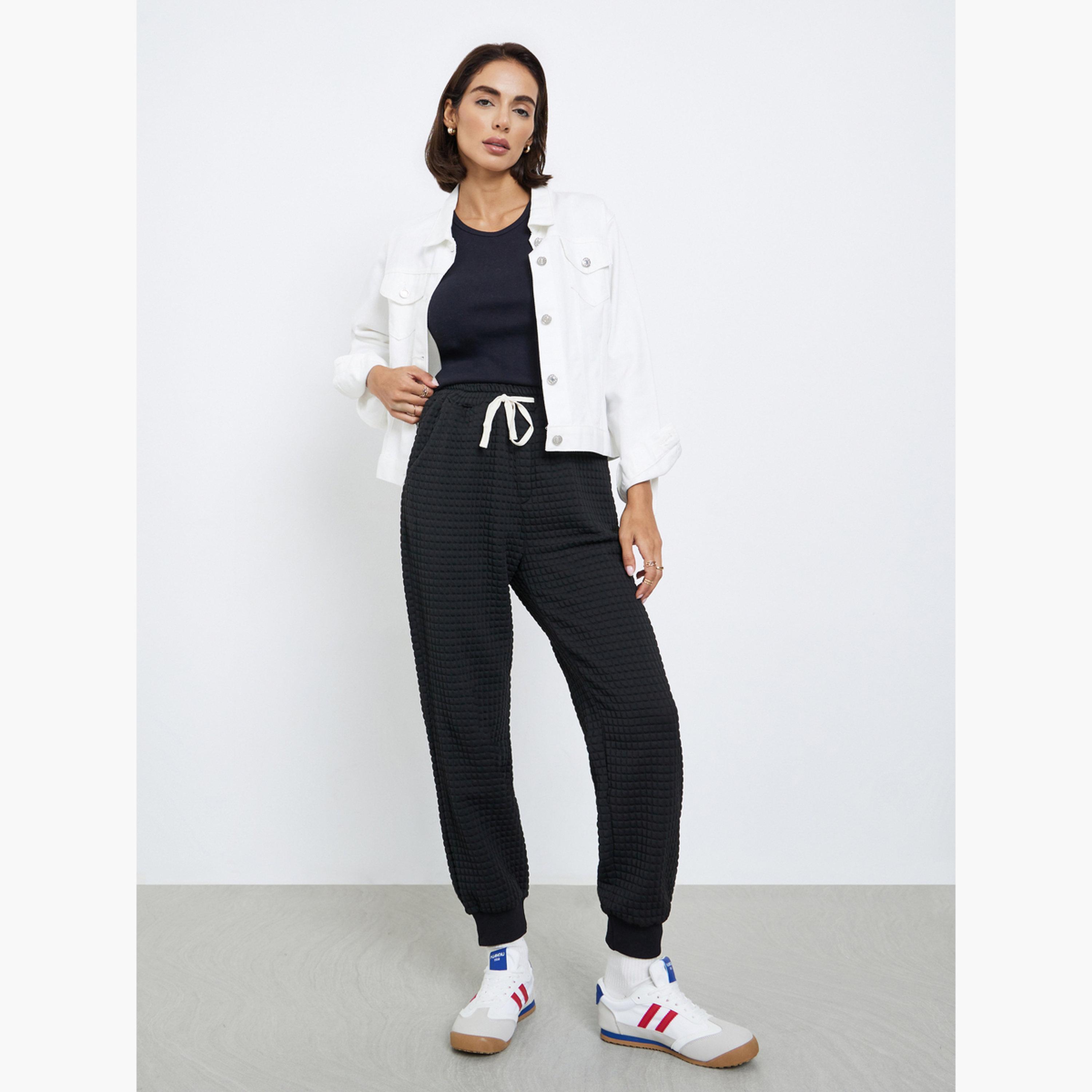 Styli Women Black Textured Loose Fit Cuffed Joggers-women-clothing-bottoms-joggers-image-2