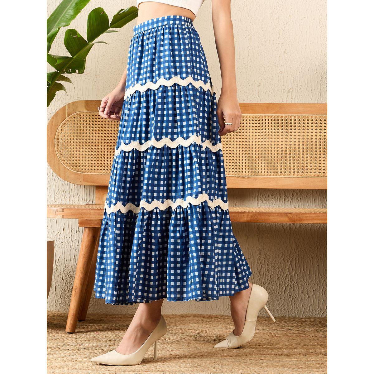 اب تاوني × ستايلي - تنورة ماكسي ريك راك زرقاء من قماش غينغهام متعدد الطبقات للنساء-women-clothing-skirts-image-3