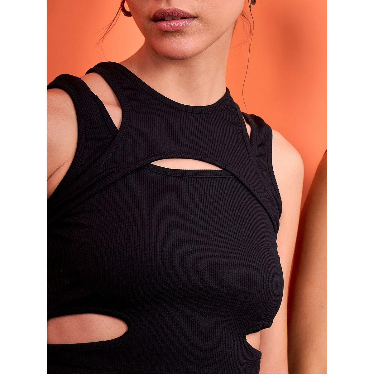 اب تاوني × ستايلي - بلوزة قصيرة مضلعة بتفاصيل مقصوصة باللون الأسود للنساء-women-clothing-tshirts-image-4