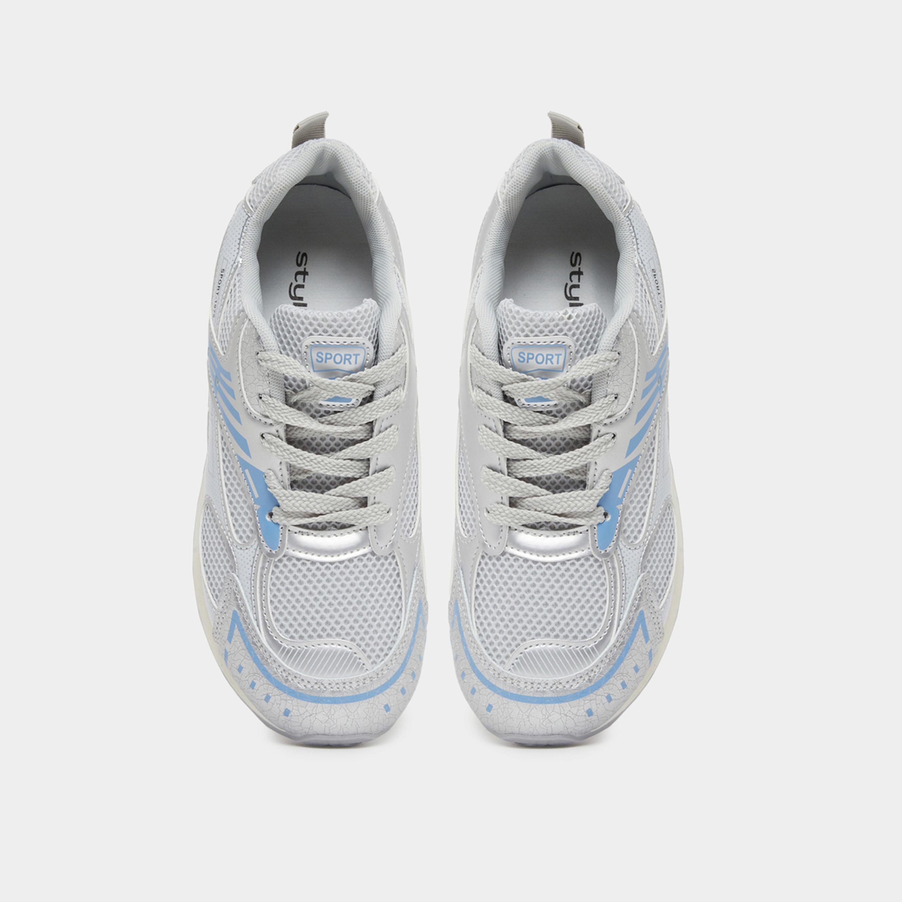 ستايلي - حذاء رياضي برباط ولوحة معدنية منسوجة للنساء-women-shoes-sneakers-image-6
