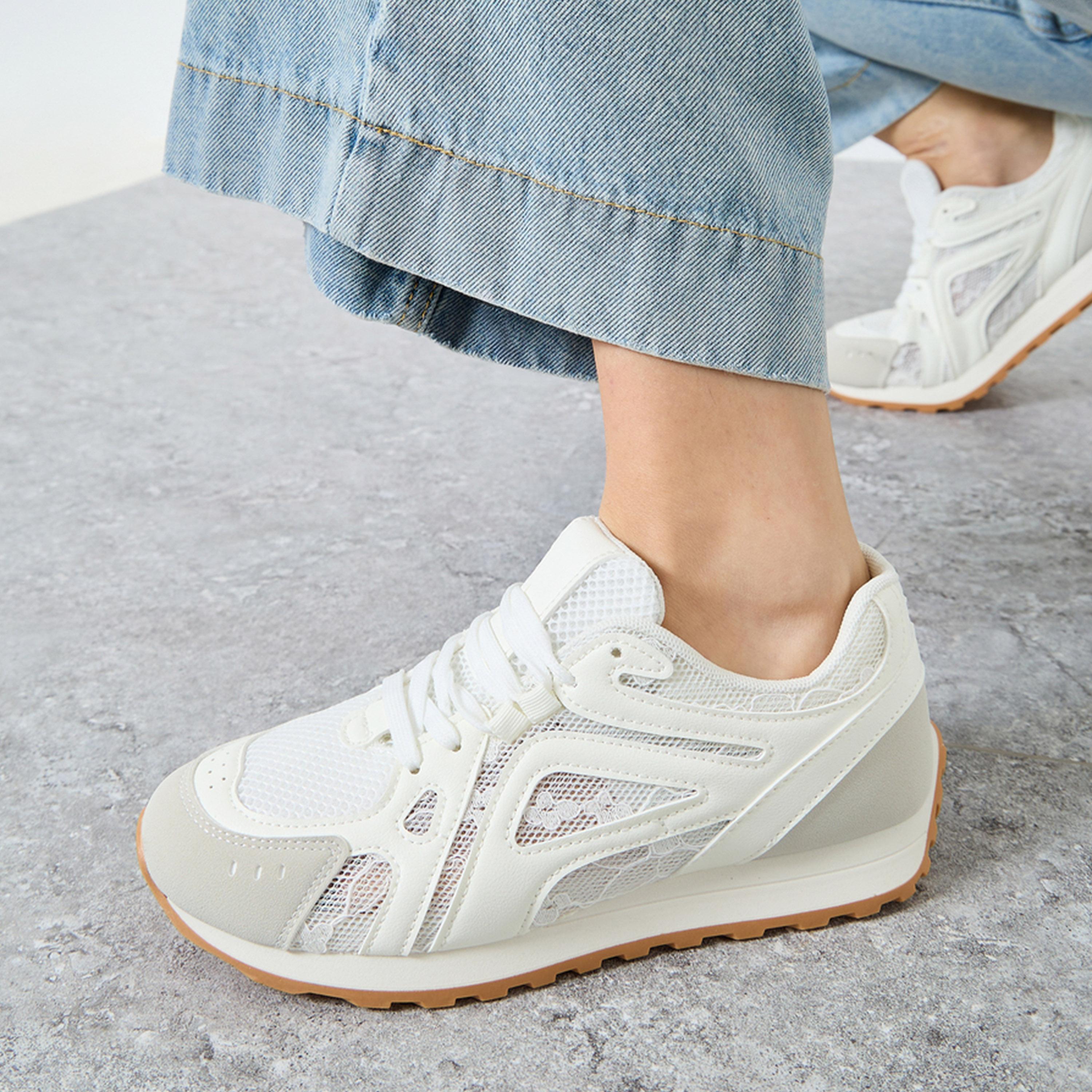 ستايلي - حذاء رياضي برباط بألوان متعددة للنساء-women-shoes-sneakers-image-2