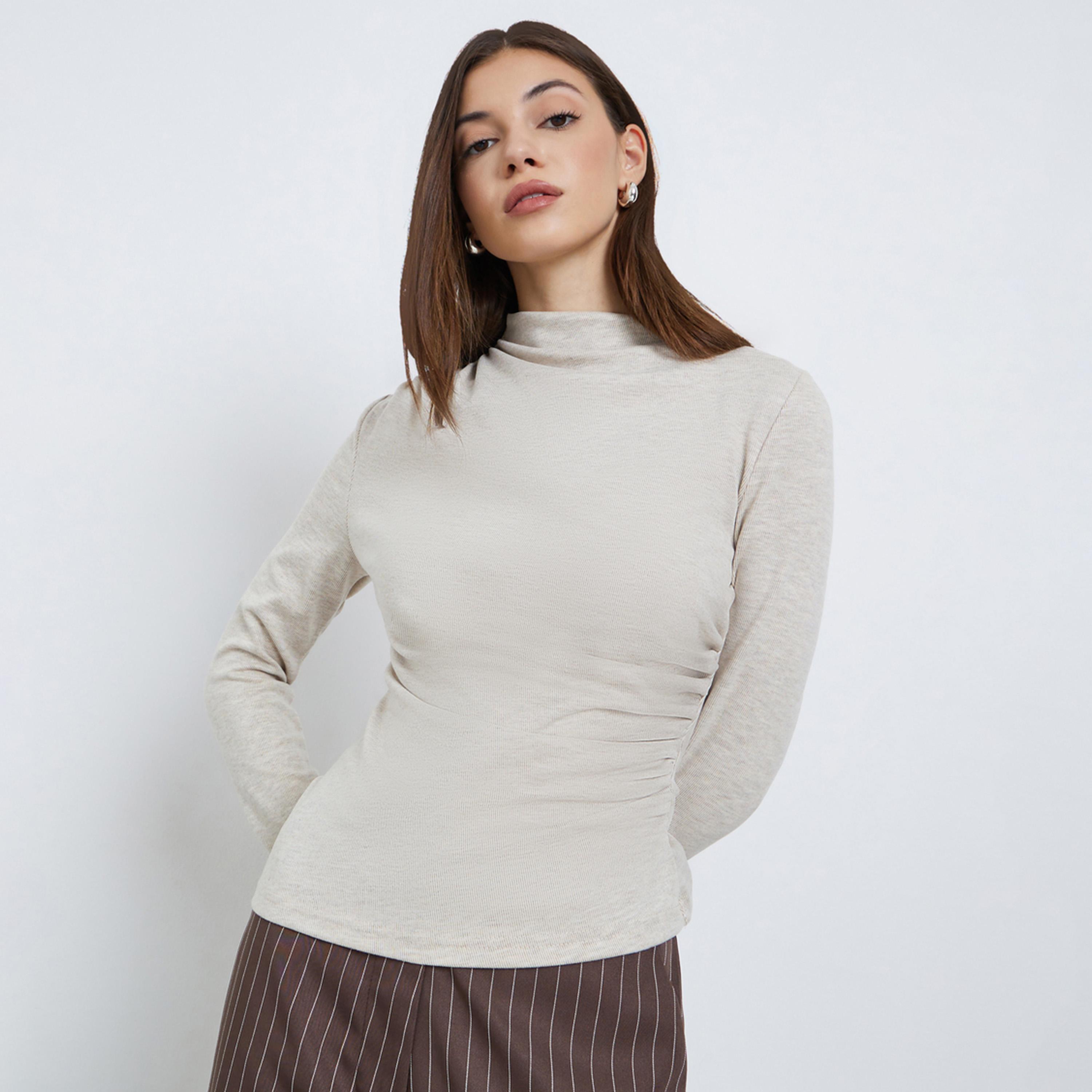 ستايلي - تي شيرت بيج محبوك بياقة عالية وتصميم نحيف-women-clothing-tshirts-image-1