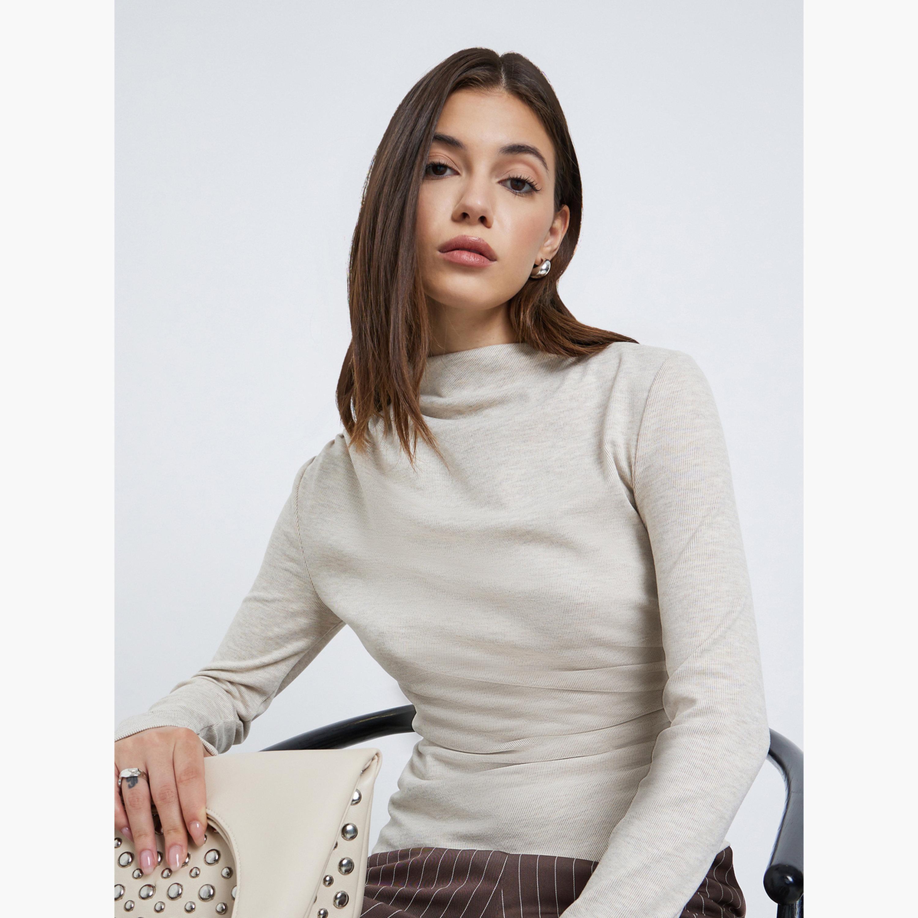 ستايلي - تي شيرت بيج محبوك بياقة عالية وتصميم نحيف-women-clothing-tshirts-image-3