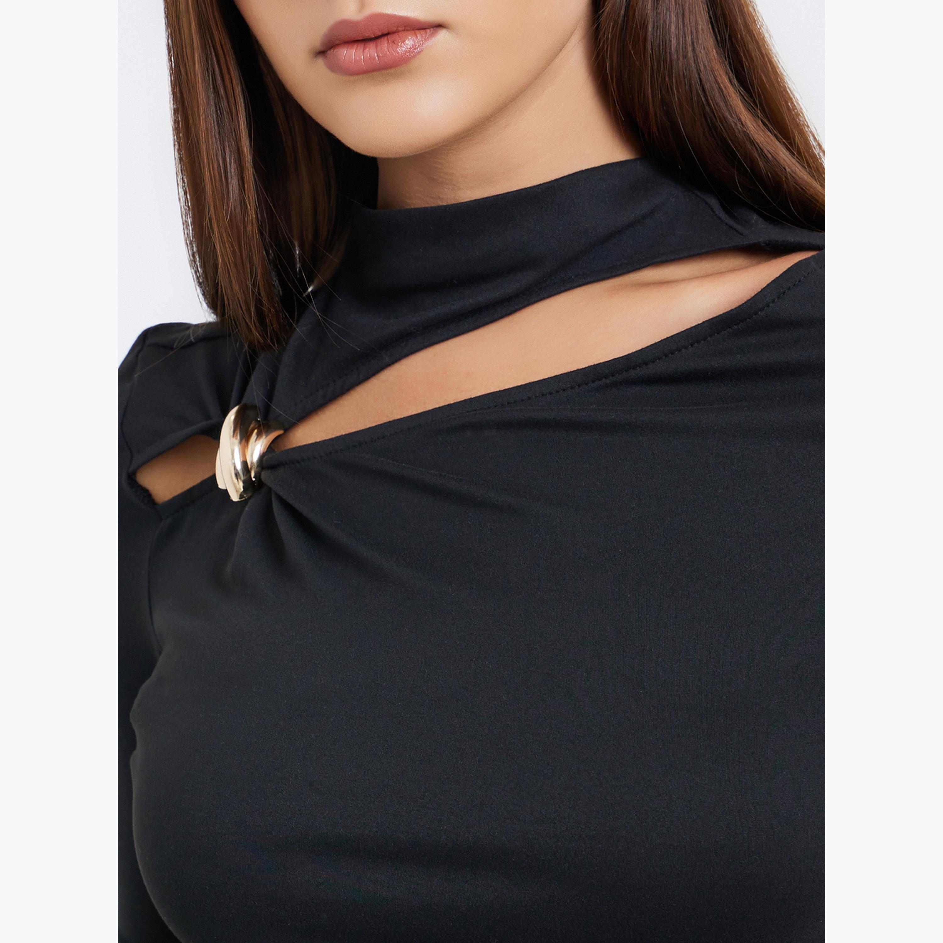 Styli Women Black Solid Cut Out Front Slim Fit T-Shirt with Metal Trim-women-clothing-tshirts-image-4