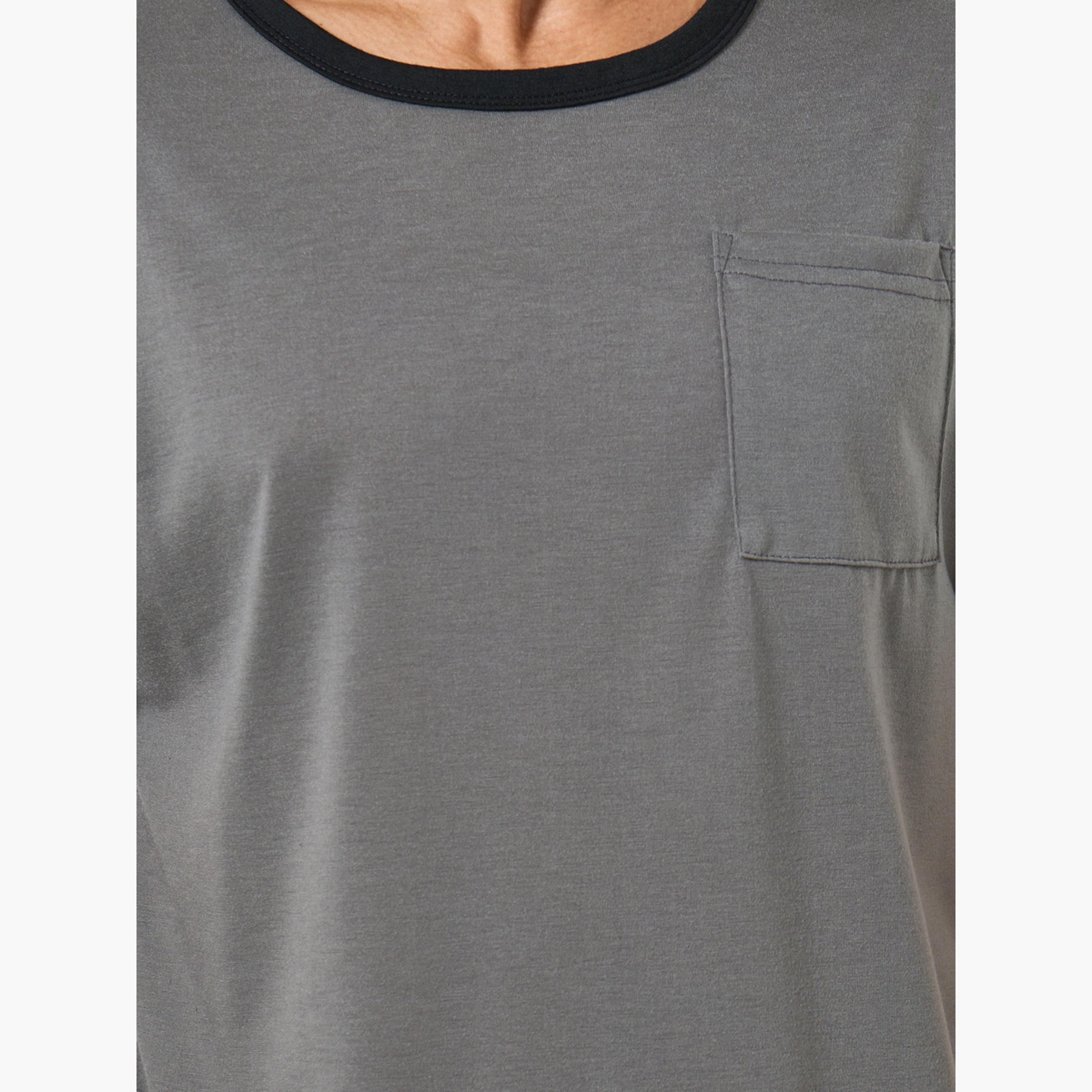 ستايلي - بيجاما تي شيرت وشورت بلون رمادي فحمي-men-clothing-nightwear-sets-image-6