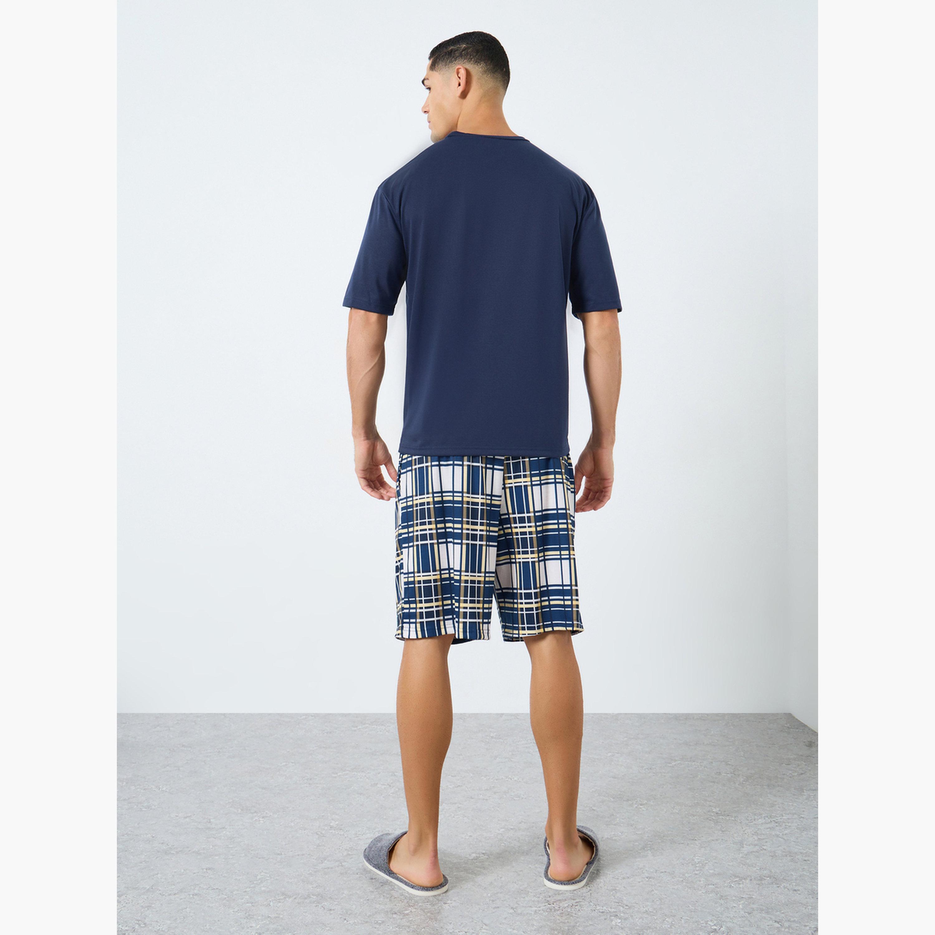 Styli Men Oversized Printed T-Shirt and Shorts Set-men-clothing-nightwear-pyjamaandshorts-image-4