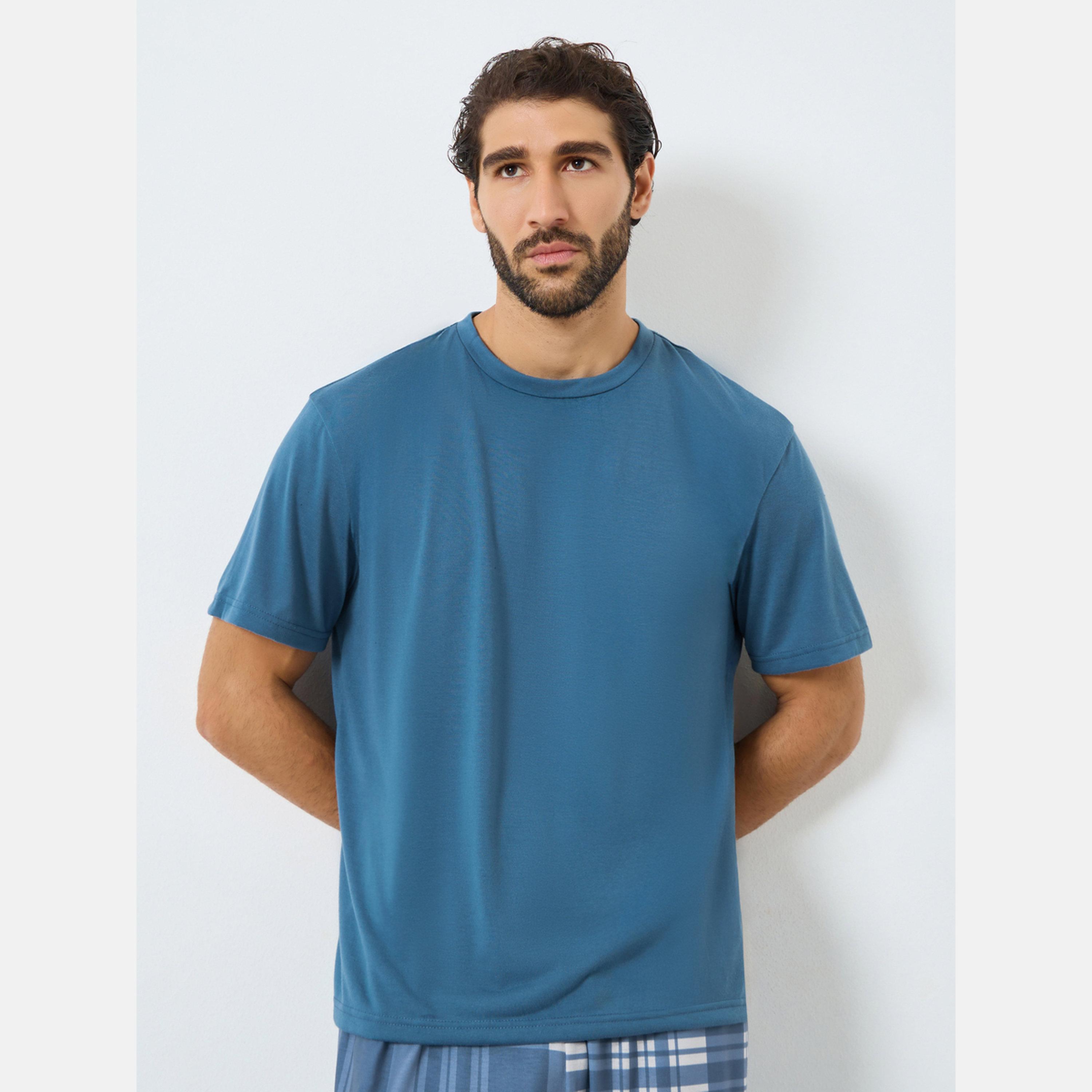 ستايلي - بيجاما تي شيرت سادة وبنطال منقوش للرجال-men-clothing-nightwear-sets-image-2