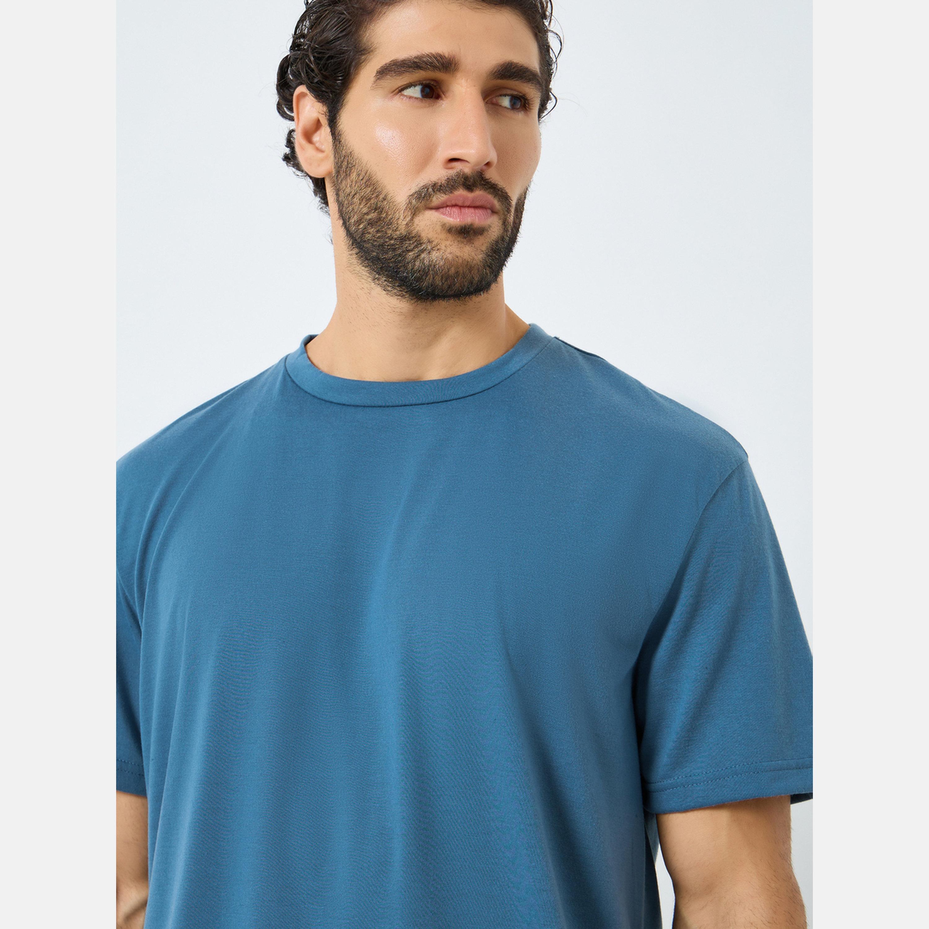 ستايلي - بيجاما تي شيرت سادة وبنطال منقوش للرجال-men-clothing-nightwear-sets-image-3
