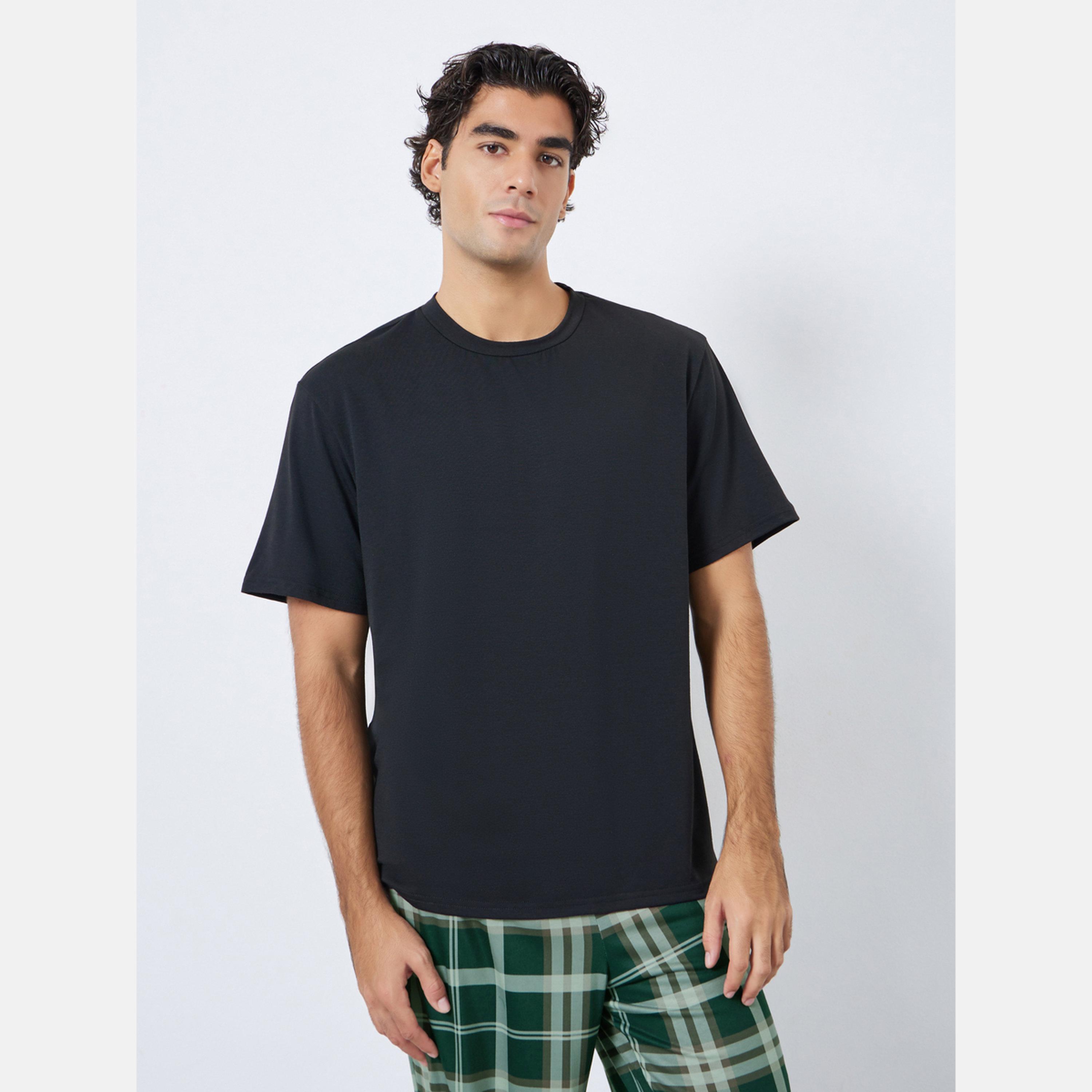 ستايلي - بيجاما تي شيرت سادة وبنطال منقوش للرجال-men-clothing-nightwear-sets-image-2