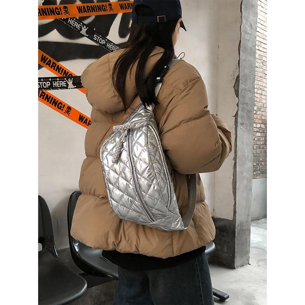 شنطة كروس بتفاصيل بارزة الملمس-women-bagsandwallets-handbags-image-3