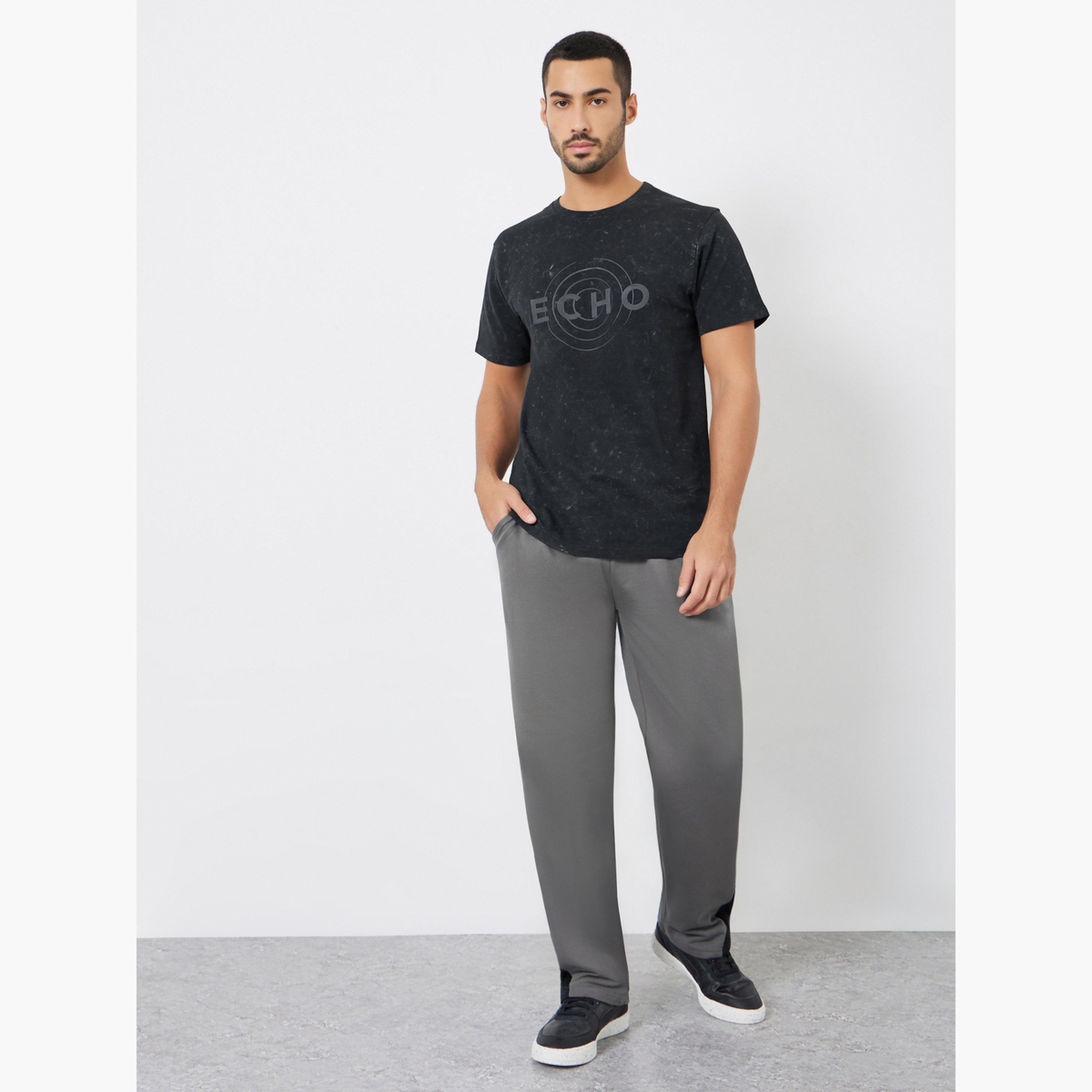 ستايلي - تي شيرت رجالي أسود برسومات غرافيكية ورقبة دائرية-men-clothing-tshirtsandpolos-tshirts-image-2