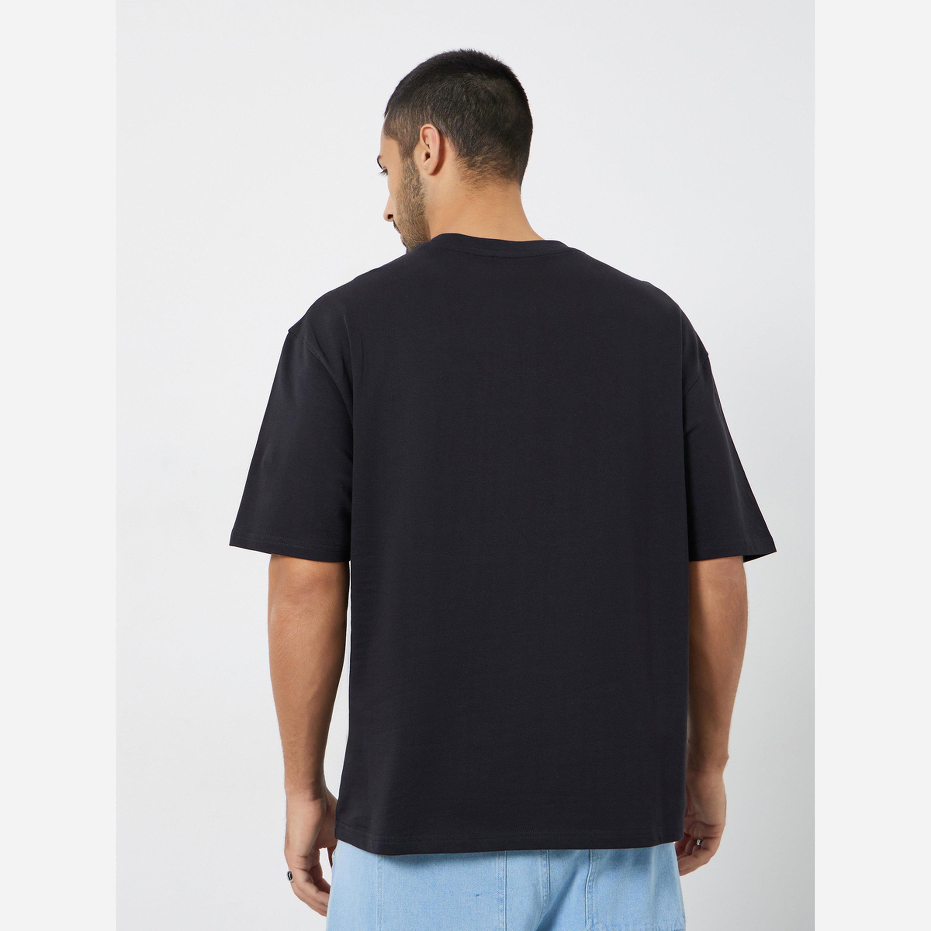 ستايلي - تيشيرت رجالي لون أسود طبعة رسومات مقاس واسع-men-clothing-tshirtsandpolos-tshirts-image-5