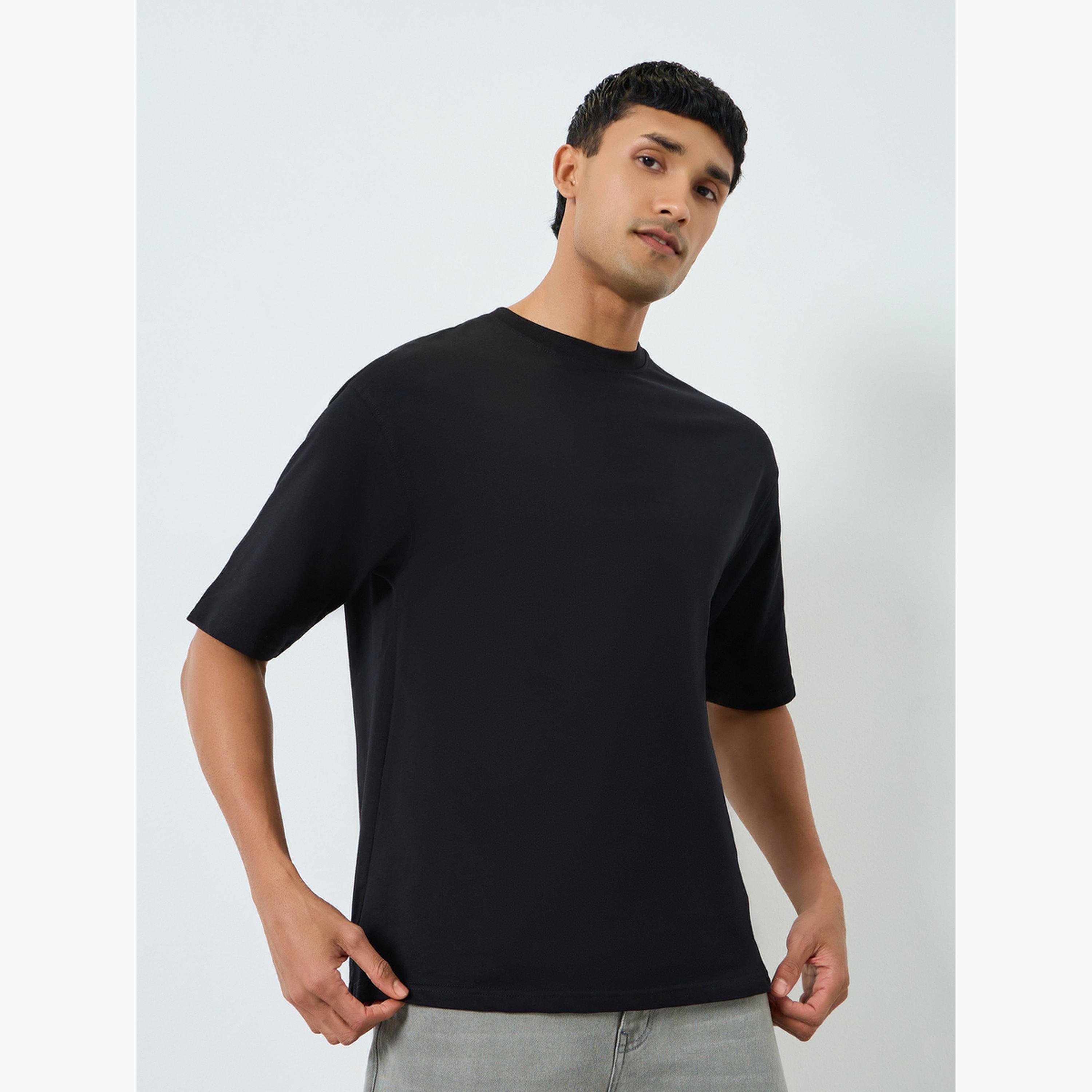 تيشيرت واسع بطبعة جرافيك-men-clothing-tshirtsandpolos-tshirts-image-1