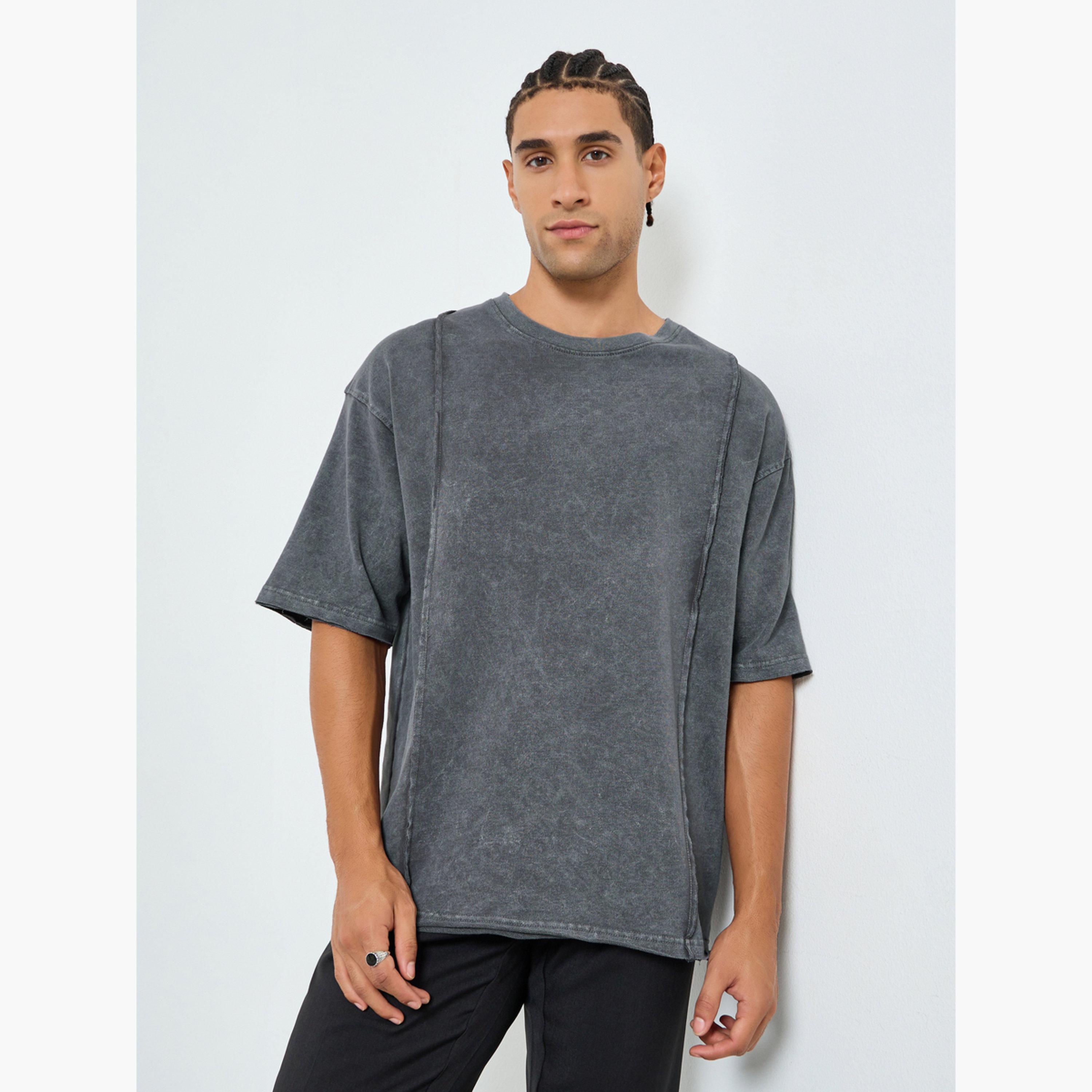 تيشيرت بغسيل حمضي وقصة واسعة للرجال-men-clothing-tshirtsandpolos-tshirts-image-1