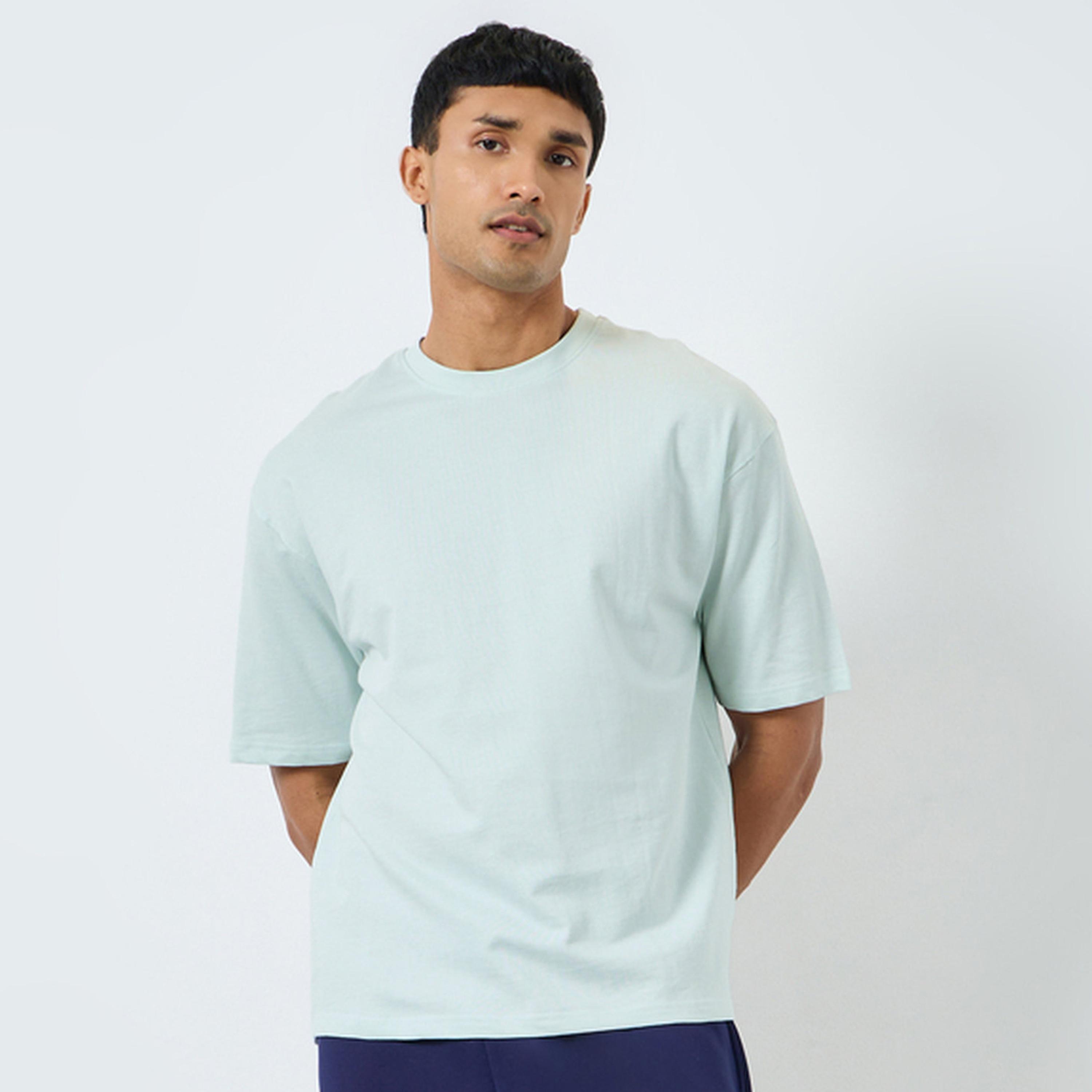 تيشيرت واسع بطبعة جرافيك-men-clothing-tshirtsandpolos-tshirts-image-1